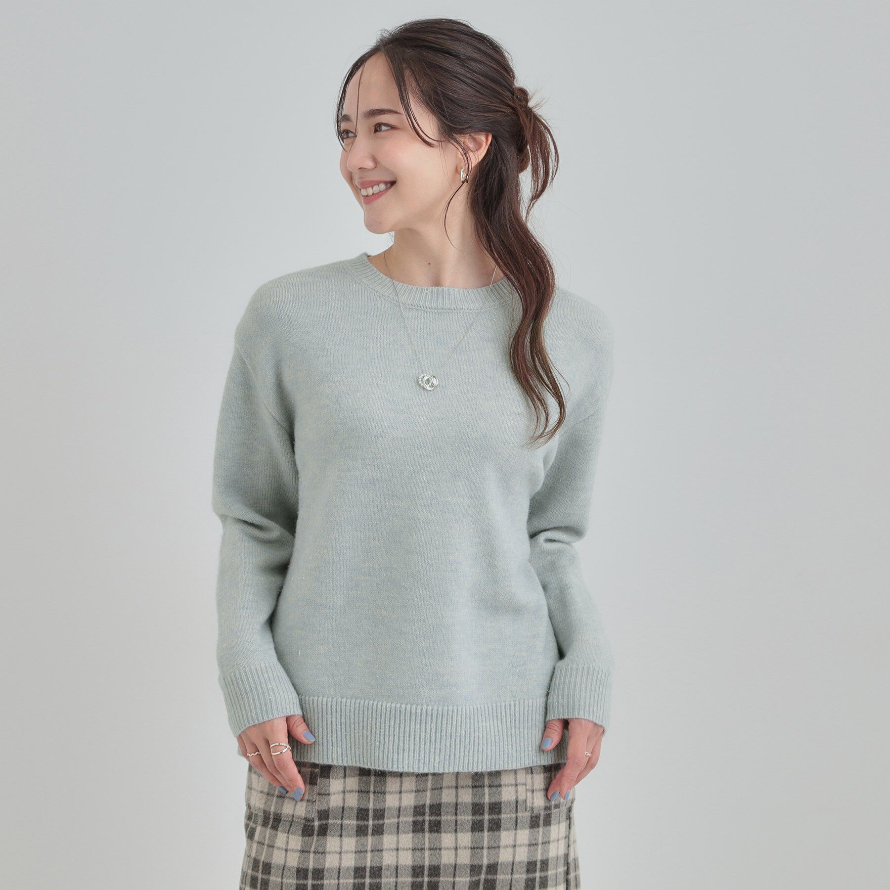 SHOO･LA･RUE「【S-LL/洗濯機可】キラキラ光るラメが上品　クルーネックニット」|ニット・セーター|