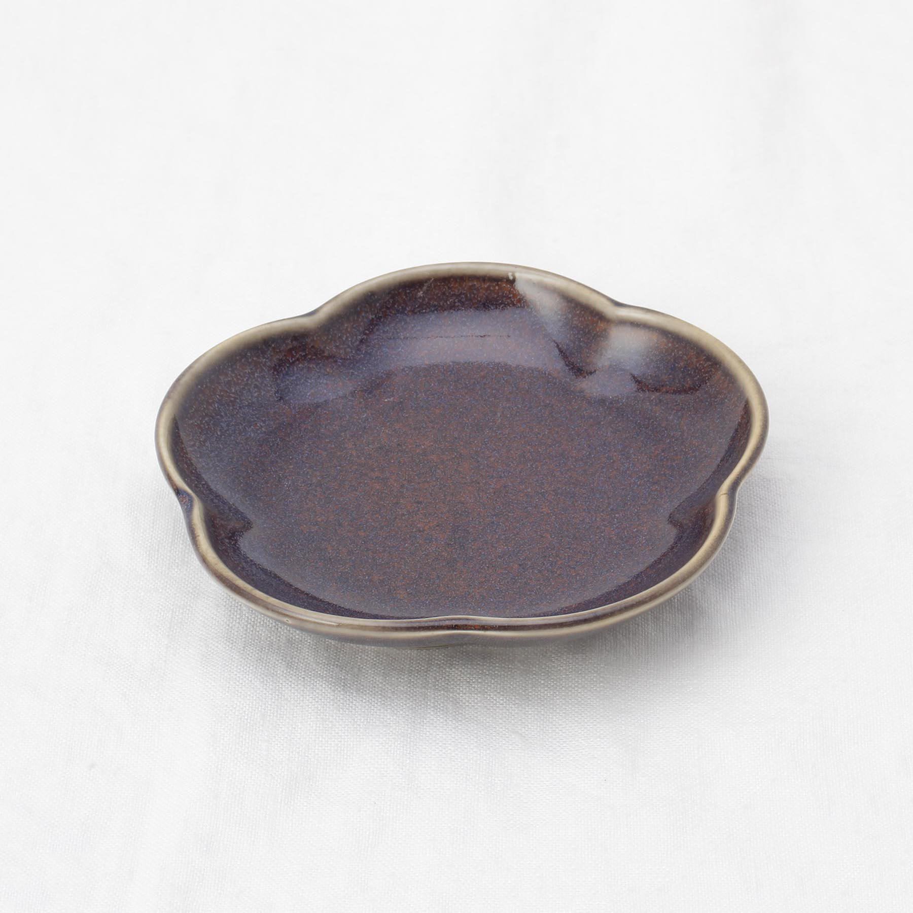 212 KITCHEN STORE「ケイプ 梅形小皿 レーズンブラウン」|食器・キッチングッズ|その他