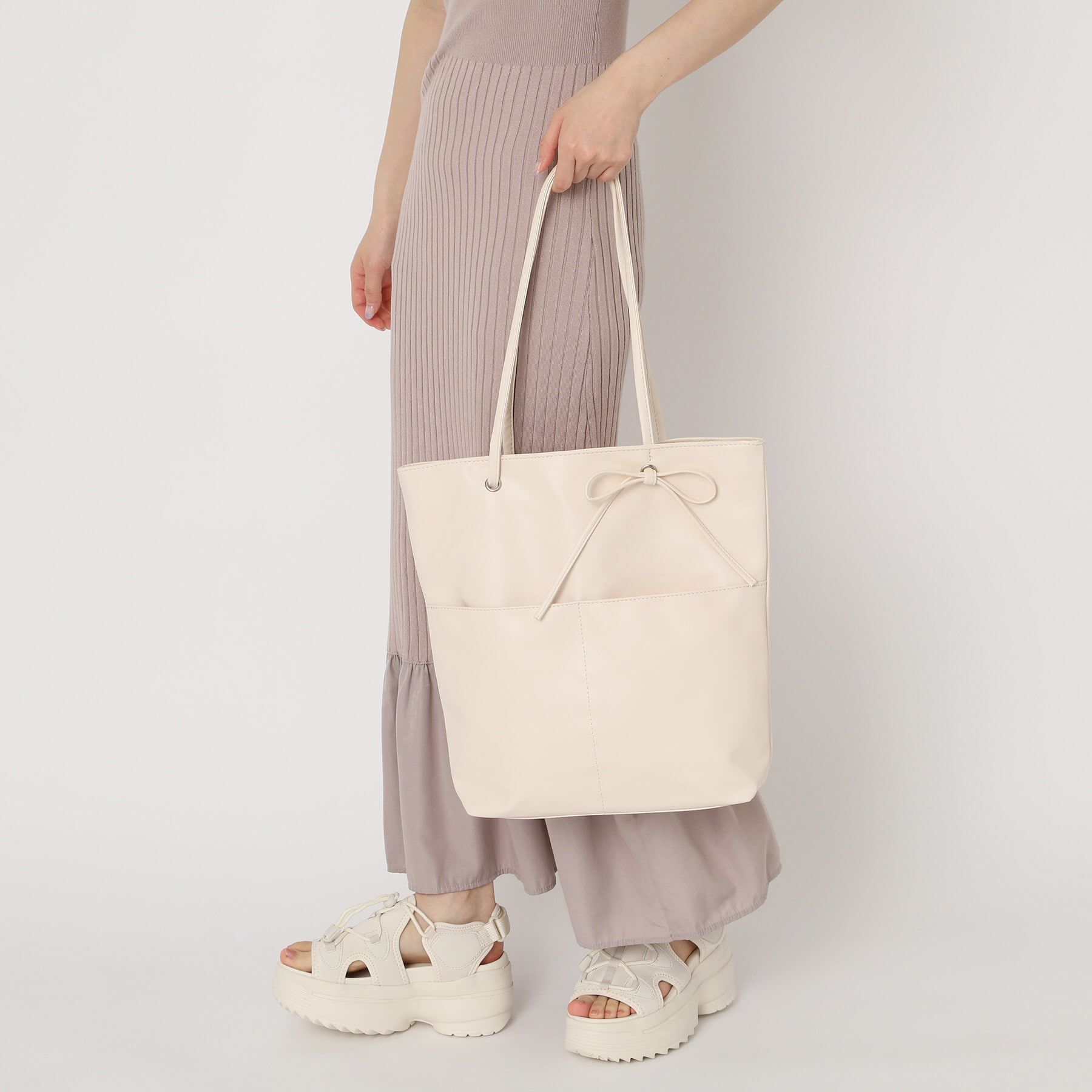 Ober Tashe「合皮リボンモチーフA4トート」|トートバッグ|