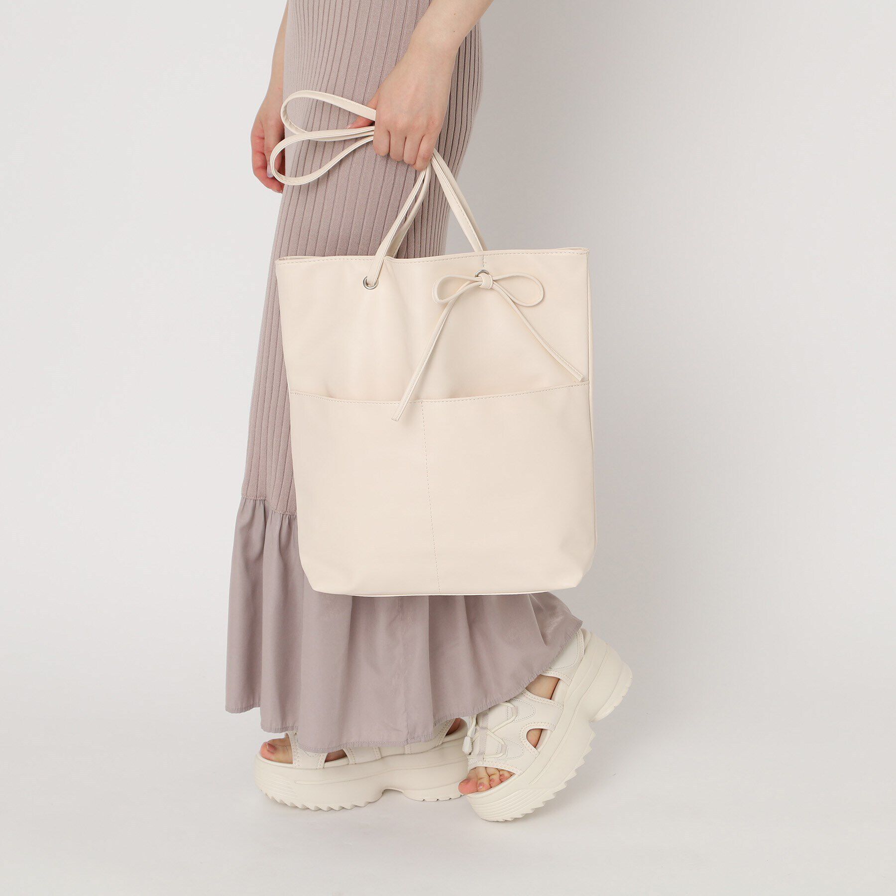 Ober Tashe「合皮リボンモチーフA4トート」|トートバッグ|