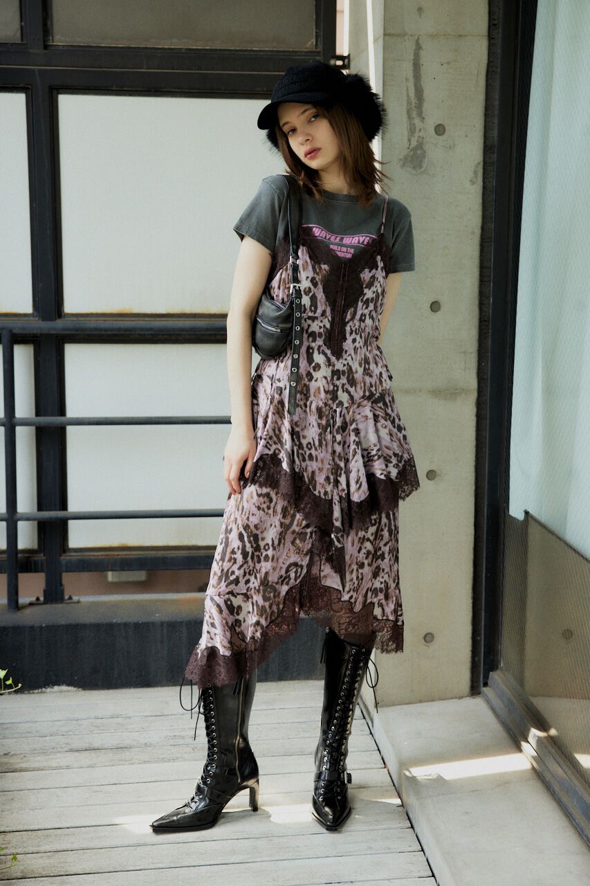 SLY「FRONT PRINT COMPACT Tシャツ」|Tシャツ・カットソー|