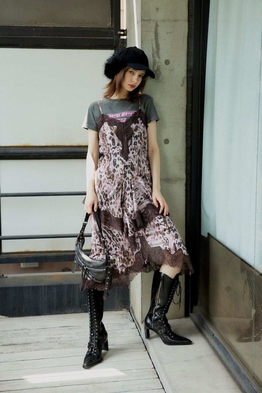 SLY「FRONT PRINT COMPACT Tシャツ」|Tシャツ・カットソー|