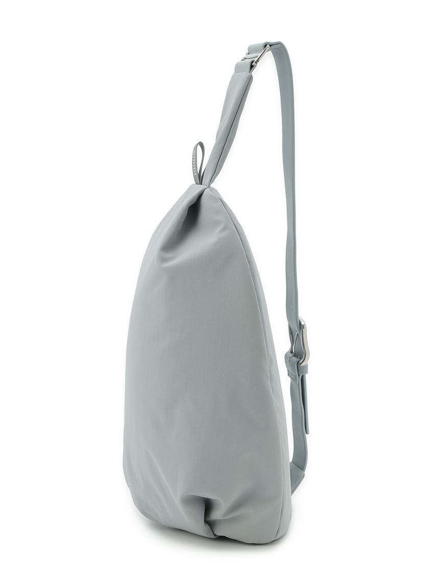 emmi atelier「撥水 クロスボディショルダーバッグ」|ショルダー・メッセンジャー|