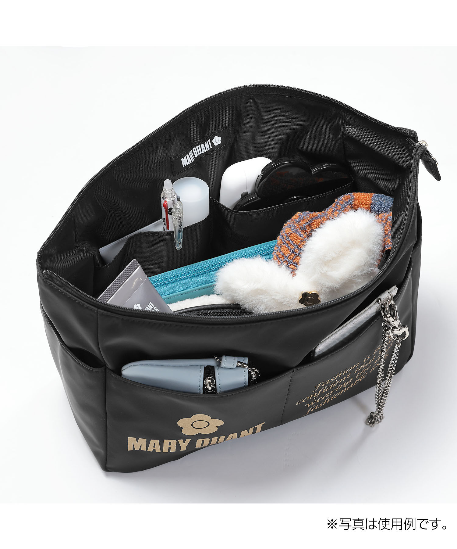 MARY QUANT「ゴールドロゴプリント インナーキャリングポーチL」|ポーチ|