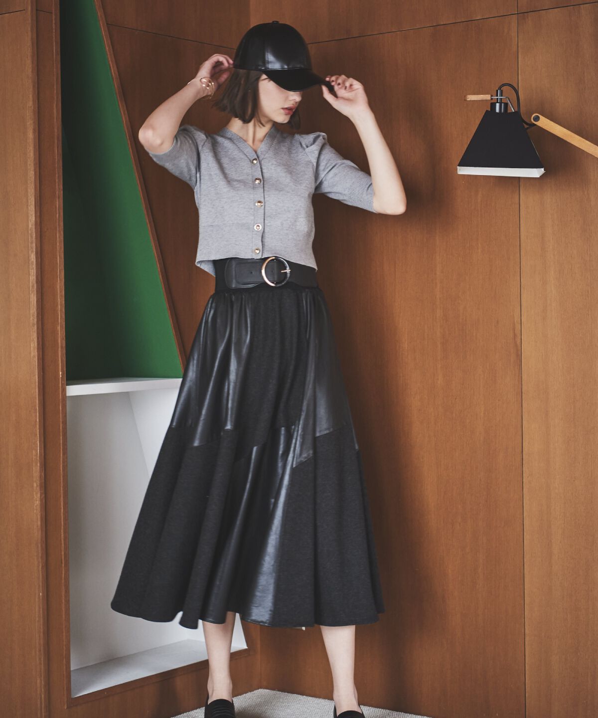 アンドクチュール「袖ギャザーVネックカーデプルオーバー」|ニット・セーター|