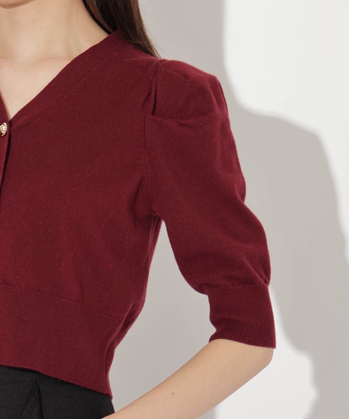 アンドクチュール「袖ギャザーVネックカーデプルオーバー」|ニット・セーター|