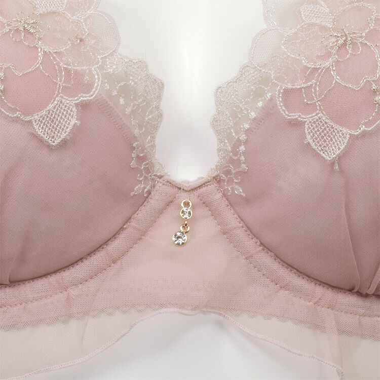 intesucre「アンテシュクレ narue&times;intesucre ブラジャー単品 B-F/60-75 IBT385」|インナー|