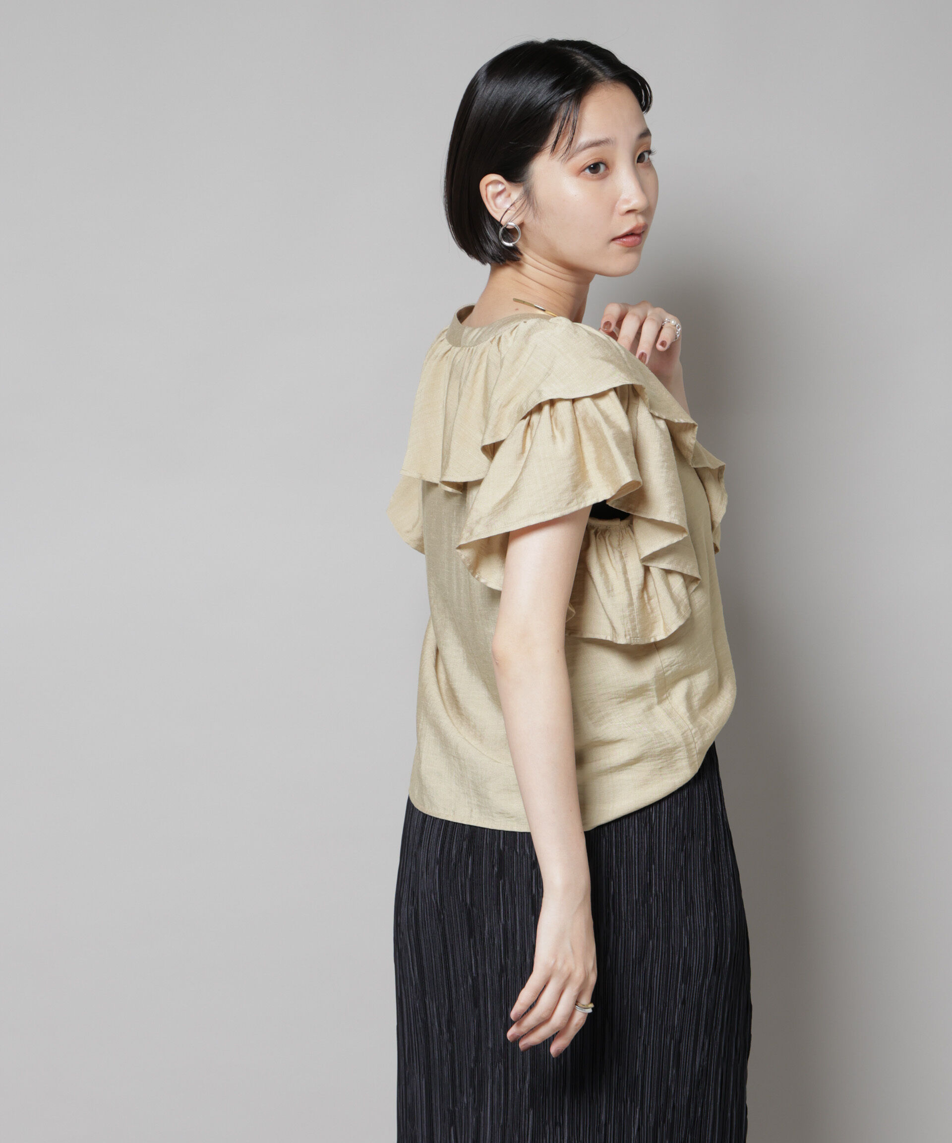 nano･universe「フリルディティールフロントレースアップブラウス」|シャツ・ブラウス|