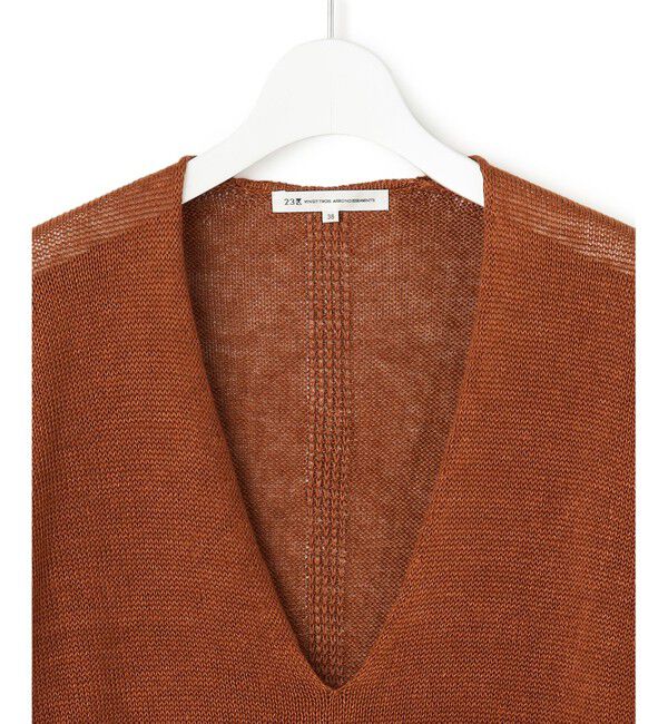 23区「【CLASSY.6月号掲載/洗える】ピュアリネンバルキー Vネックニット」|ニット・セーター|
