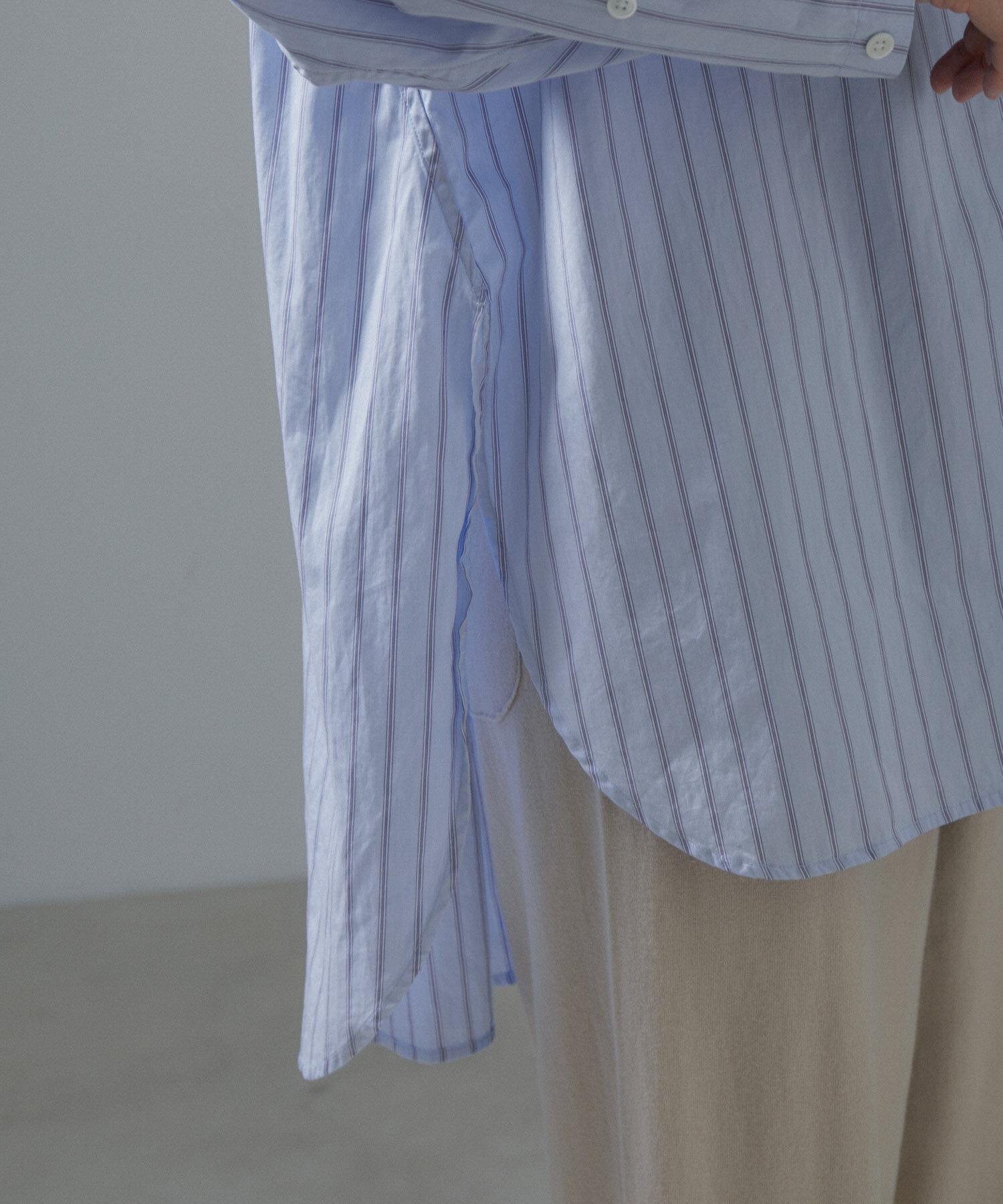 SALON adam et rope'「【Americana（アメリカーナ）】タイプライターロングシャツ/ストライプ」|シャツ・ブラウス|