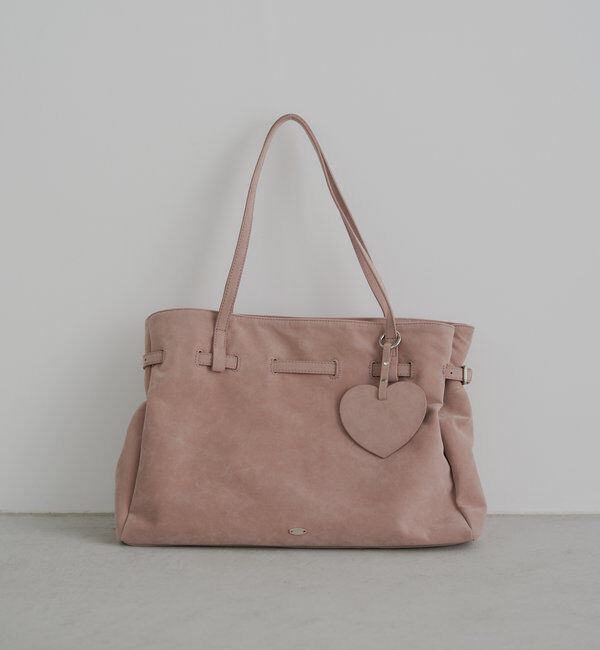  「【5色展開/通勤・通学に◎】チャーム付きベルトデザインBIGトートバッグ」|トートバッグ|ピンクその他1