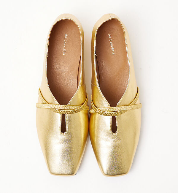 AU BANNISTER「【Youtuber紹介】ストラップソフトレザーフラットパンプス」|パンプス|