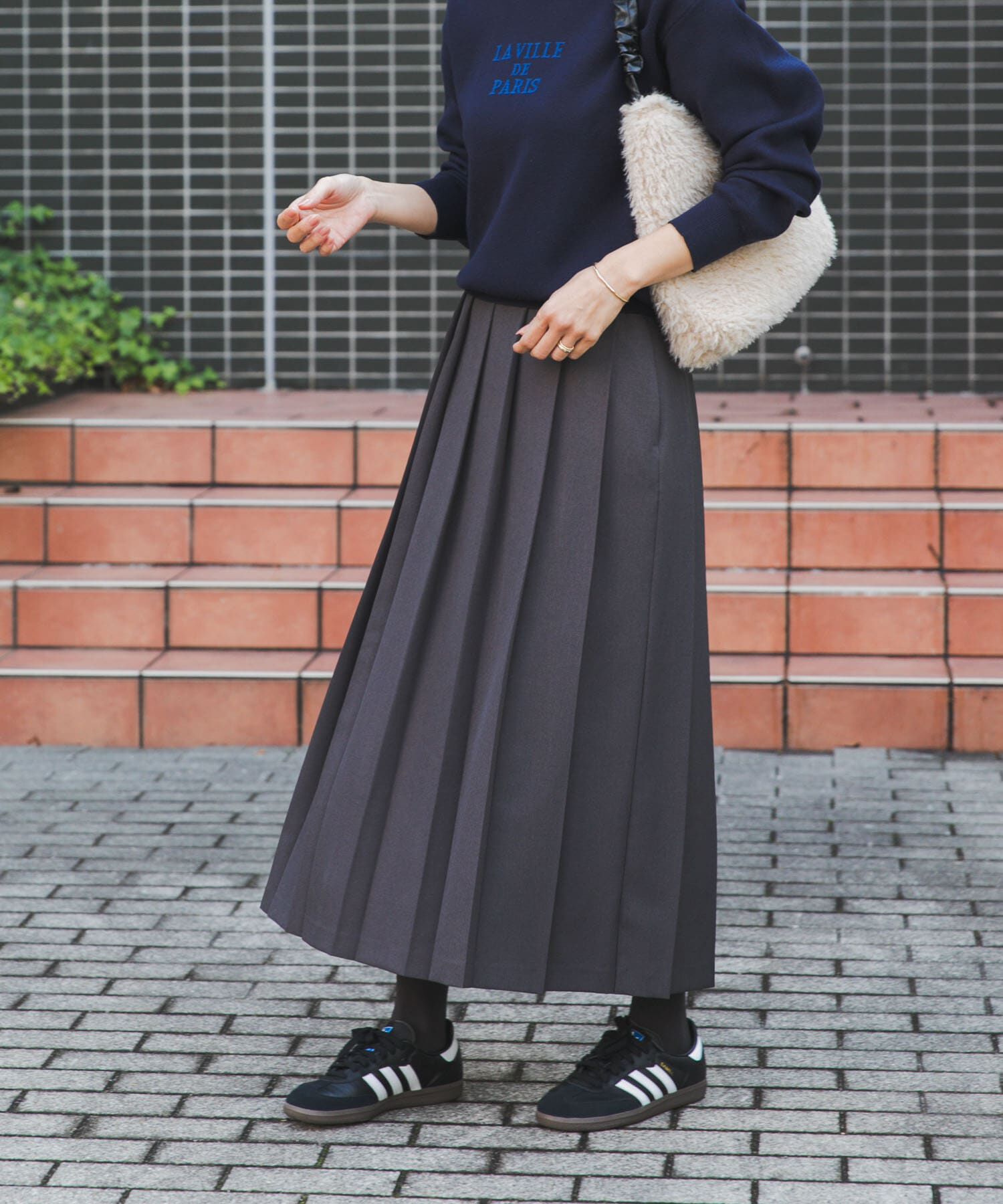 URBAN RESEARCH DOORS「『UR TECH SMOOTHLUXE』片ヒダプリーツスカート」|スカート|