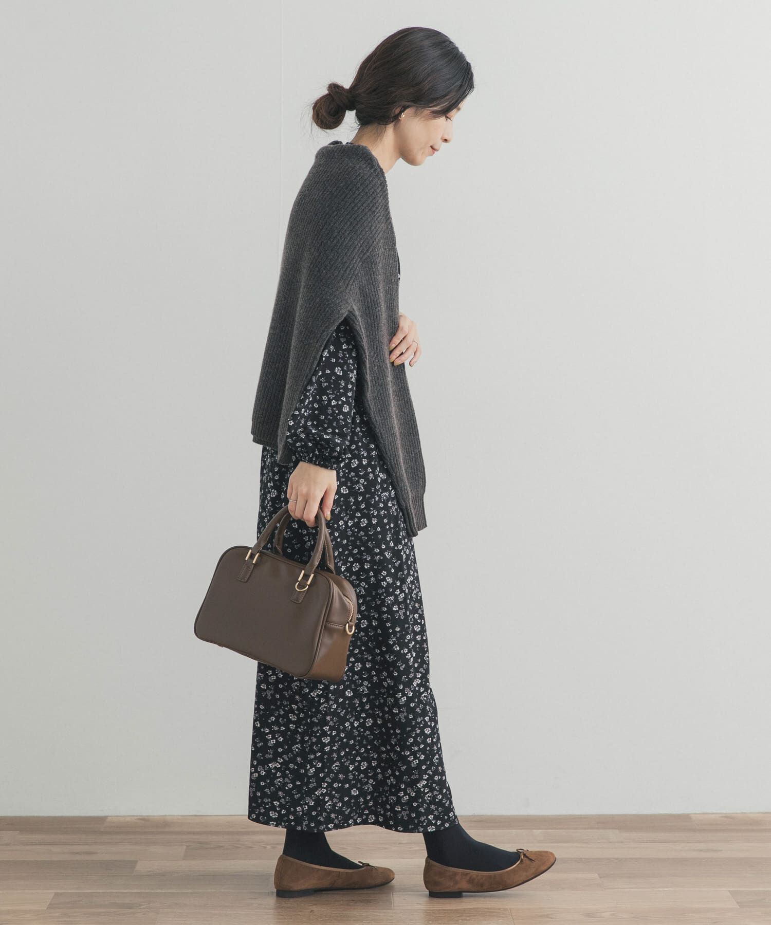 URBAN RESEARCH DOORS「小花柄ドロストワンピース」|ワンピース|