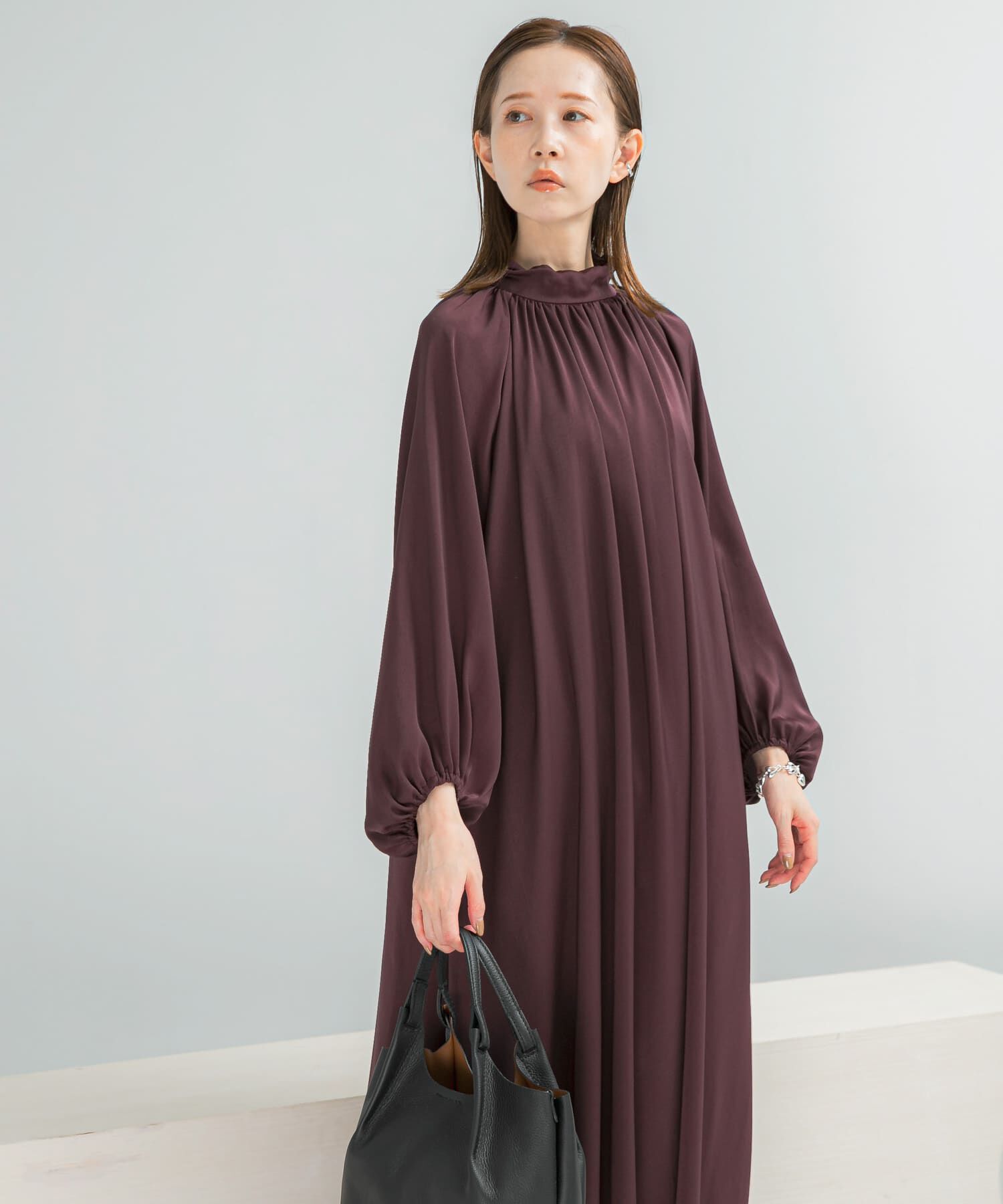 URBAN RESEARCH ROSSO「ハイネックギャザーサテンドレス」|ワンピース|