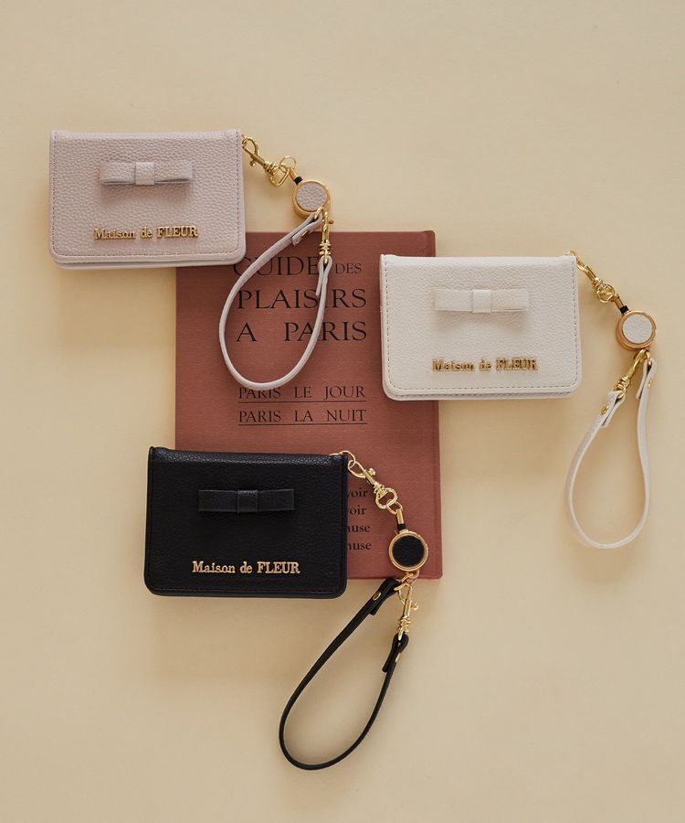 Maison de FLEUR「二つ折りリールパスケース」|財布|