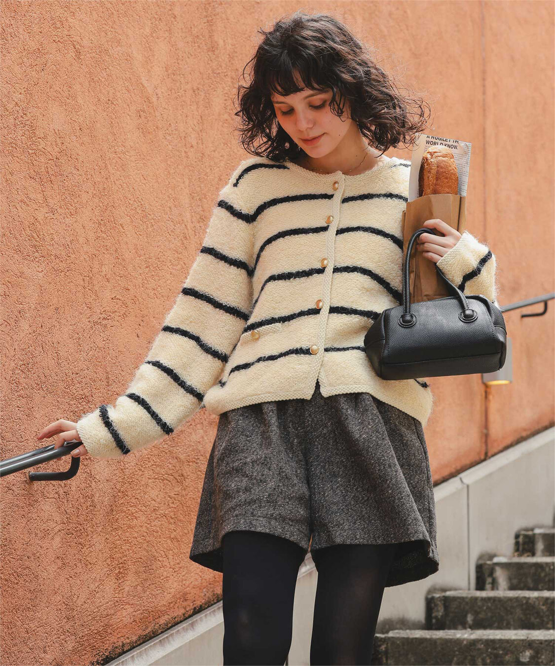 titivate「プチループゴールド釦ニットカーディガン」|ニット・セーター|