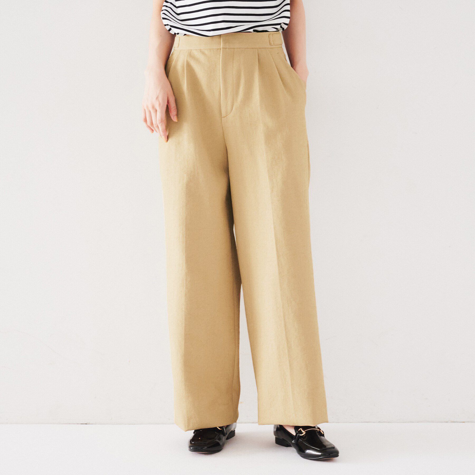 UNTITLED「【洗える/ドライタッチ】センタープレス ワイドパンツ」|その他|キャメルブラウン(0