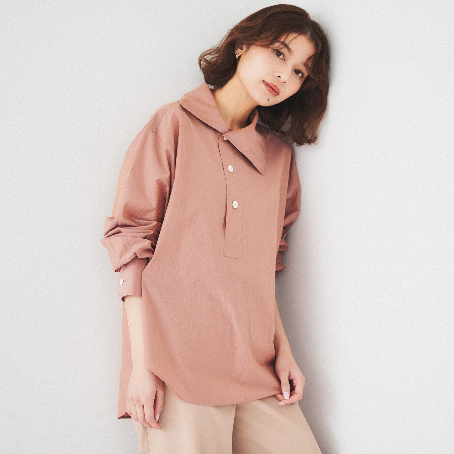 UNTITLED「【セットアップ可能/トレンド】ライトコットン プルオーバーシャツ」|シャツ・ブラウス|