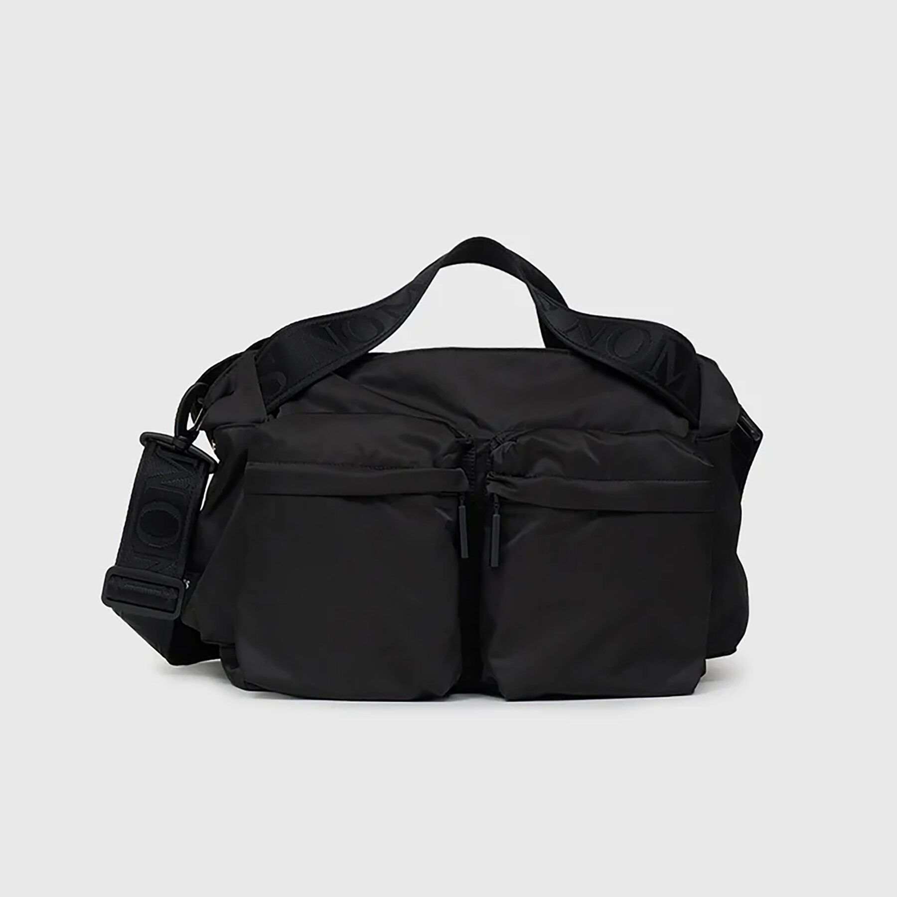 DRESSTERIOR「NOMADIS（ノマディス）BASQUE ショルダーバッグ」|ショルダー・メッセンジャー|