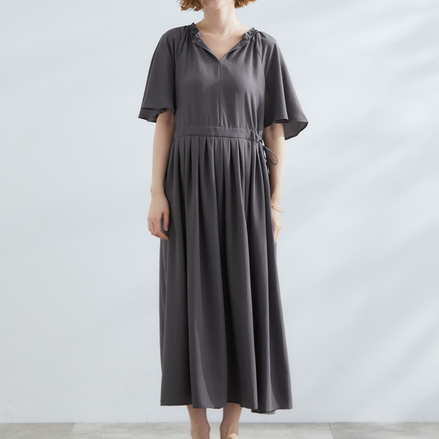 grove「【晴れの日も雨の日も】撥水エアリーフレアスリーブワンピース」|ワンピース|