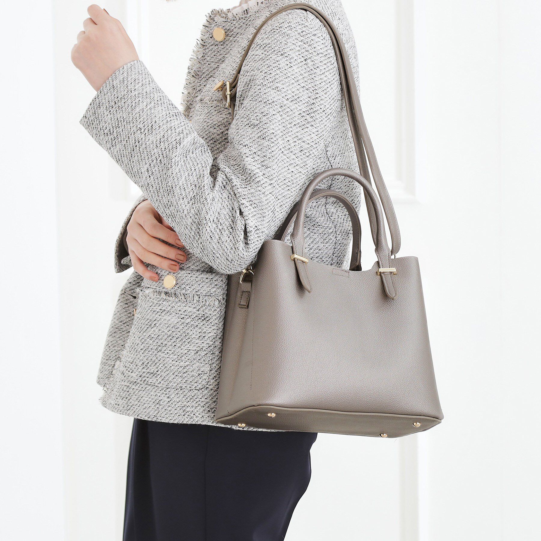 grove「【人間工学】あおりメタルバー2WAYトート」|トートバッグ|ブラックシルバー(0