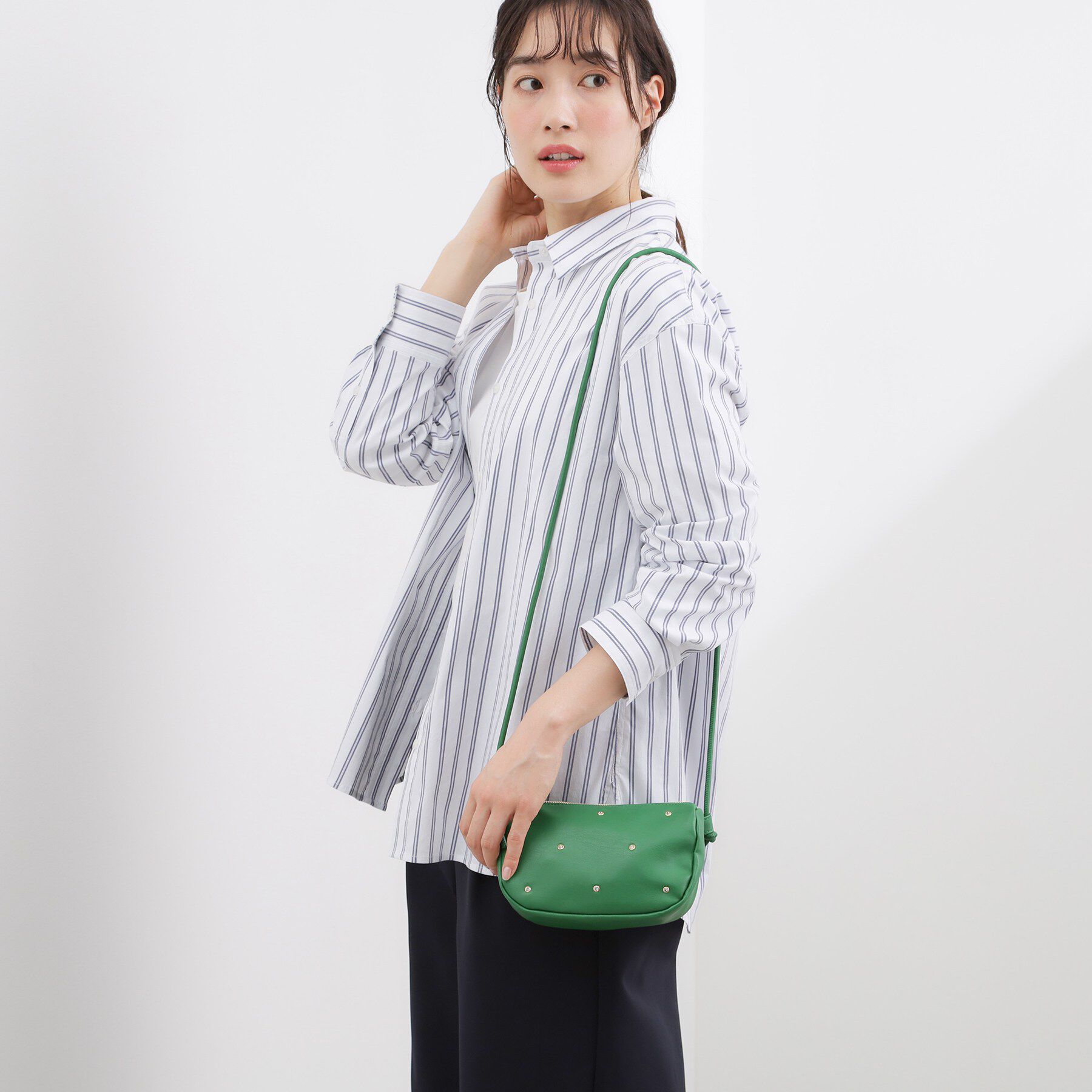 grove「キラスタッズラウンドミニショルダー」|ショルダー・メッセンジャー|