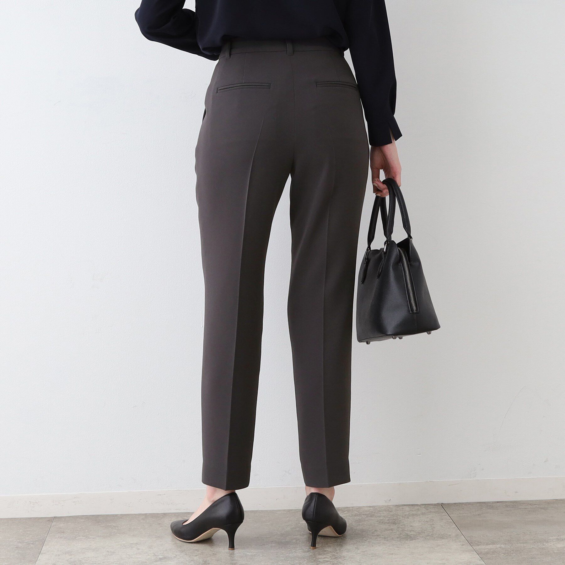 INDIVI「【日本製／トリアセテート混】テーパードパンツ」|スーツ|