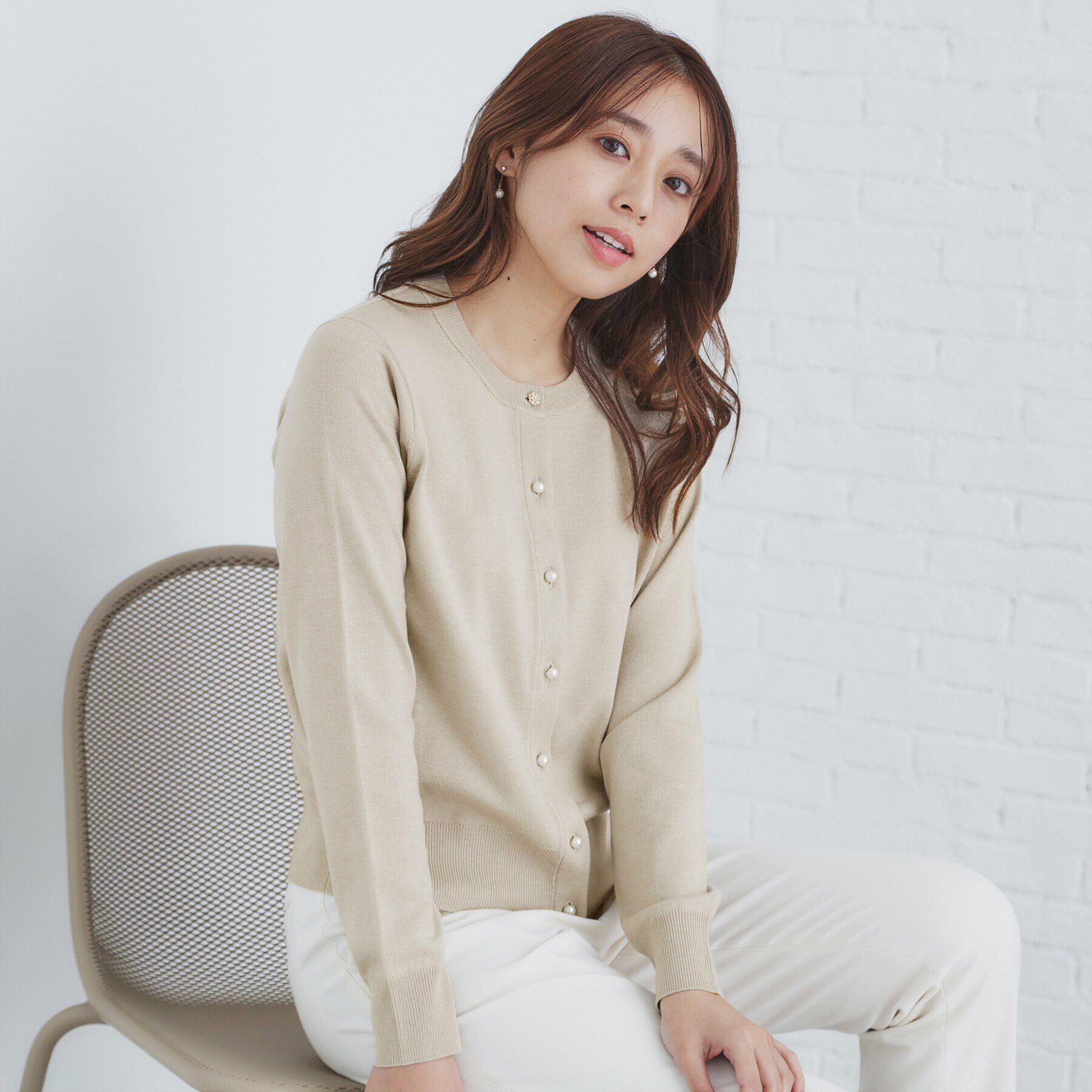 index「≪エマール検証済≫7colorビジュー釦クルーネックカーディガン【洗濯機洗い可】」|カーディガン|