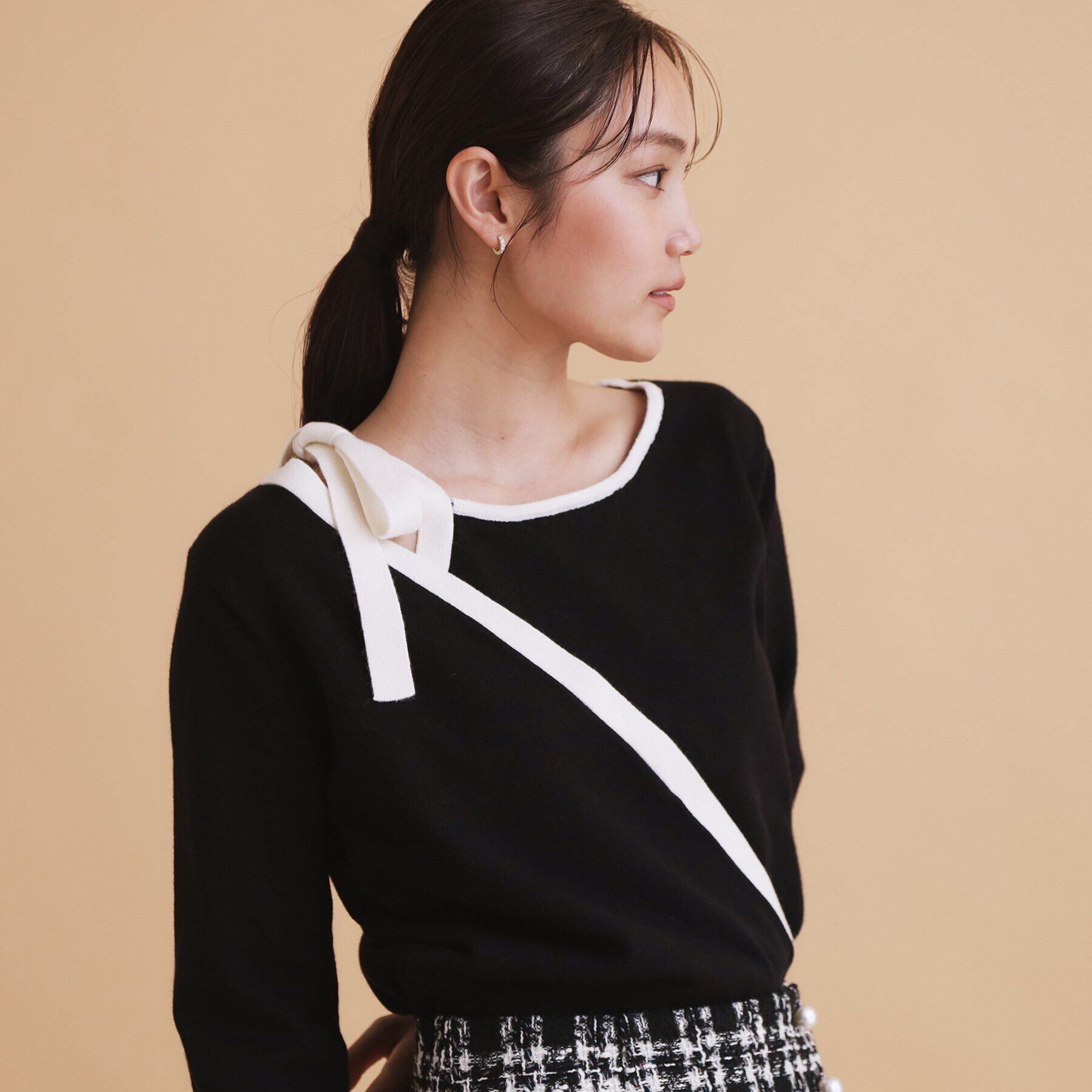 index「アシメリボンカシュクールニット【洗濯機洗い可】」|ニット・セーター|