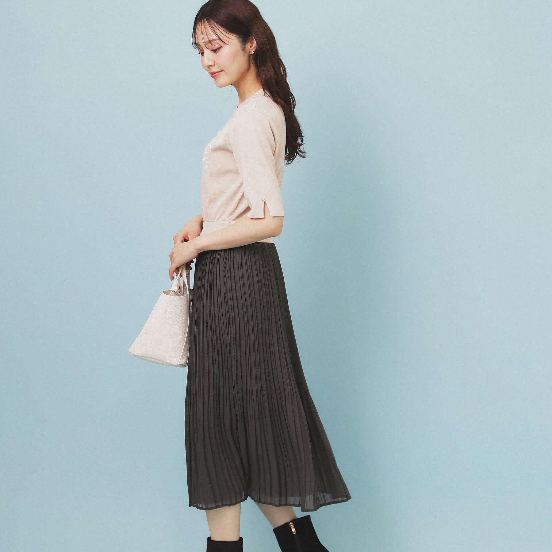 index「刺繍デザインドッキングプリーツワンピース【洗濯機OK】」|ワンピース|