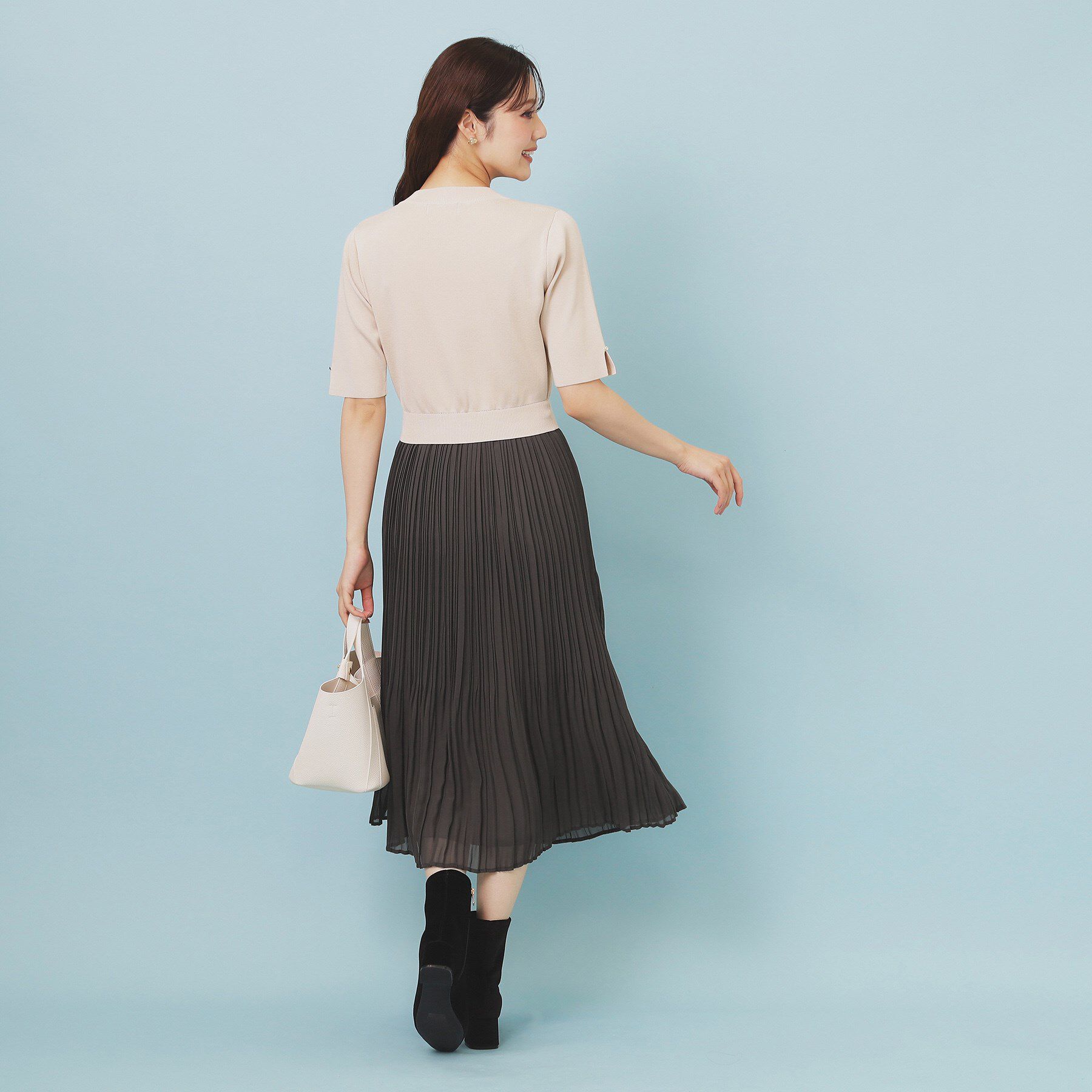 index「刺繍デザインドッキングプリーツワンピース【洗濯機OK】」|ワンピース|