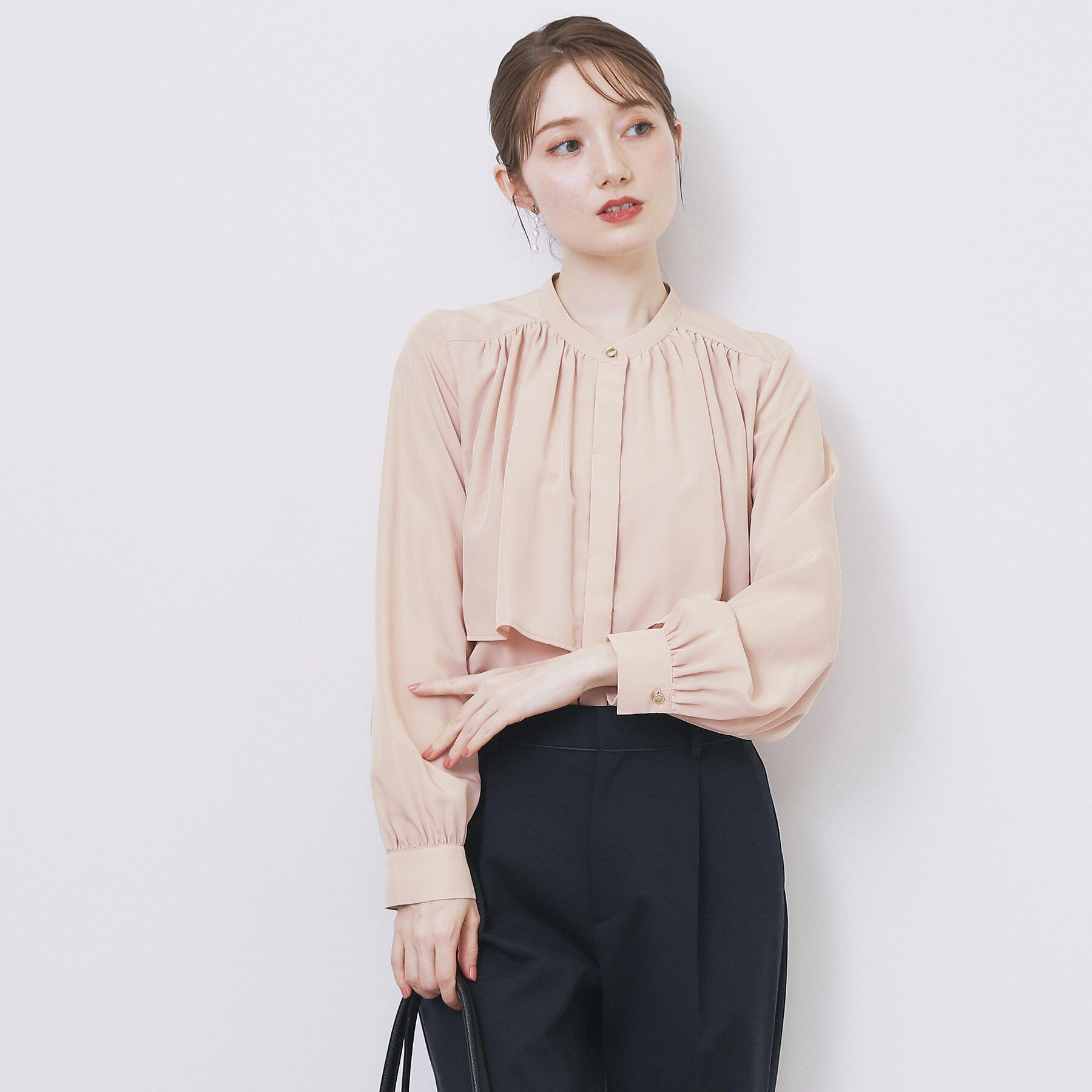 index「サテンバンドカラーブラウス【洗濯機OK/イージーアイロン】」|シャツ・ブラウス|