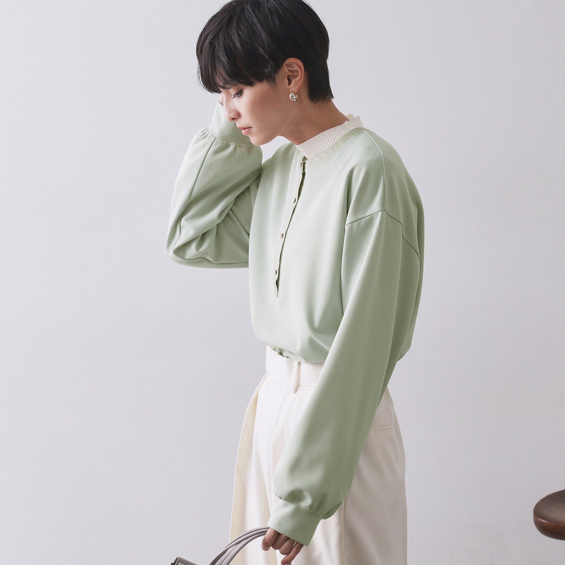 OPAQUE.CLIP「サテン使いヘンリーネックトップス【洗濯機OK】」|Tシャツ・カットソー|