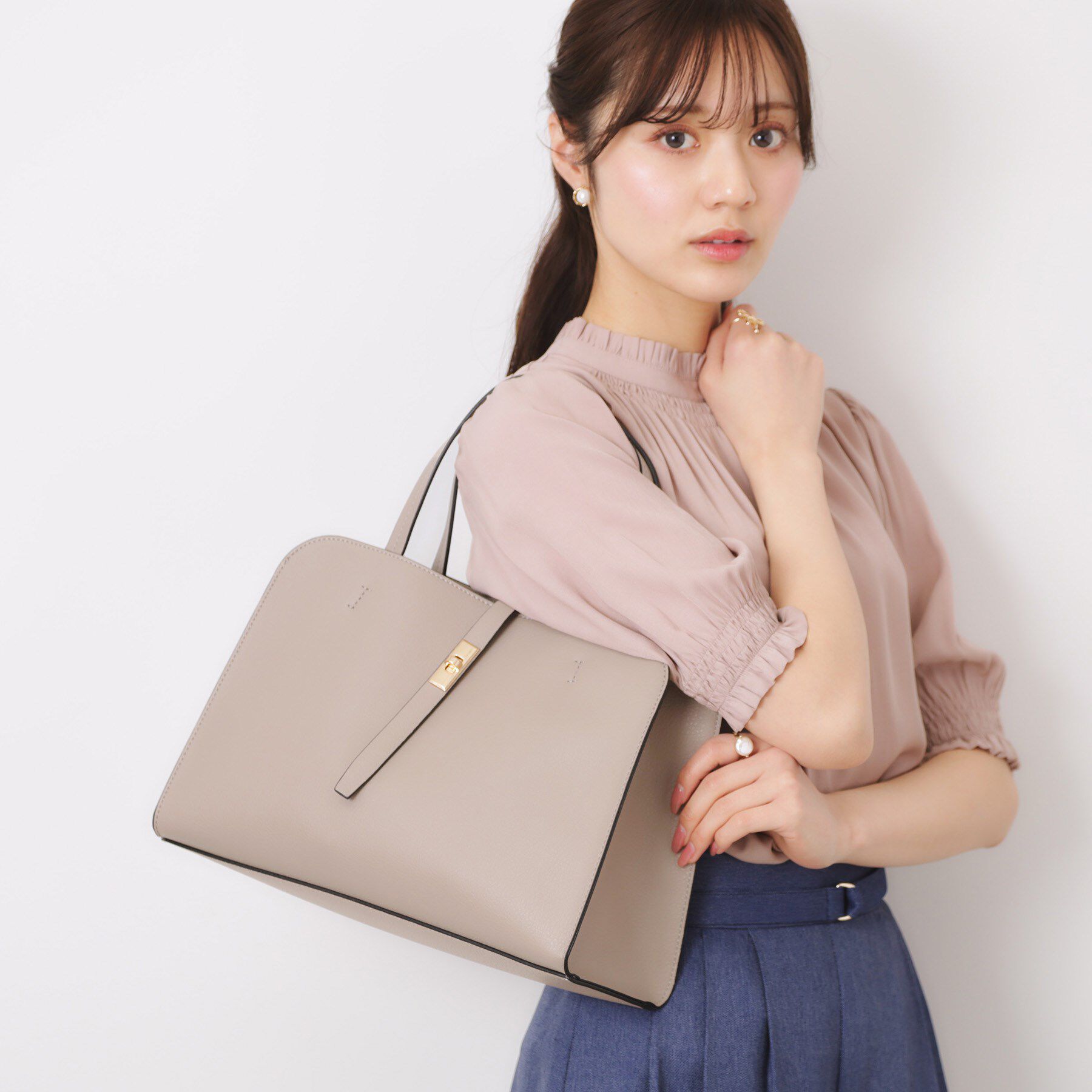 Couture broach「ゴールドパーツ2WAYバッグ」|ショルダー・メッセンジャー|