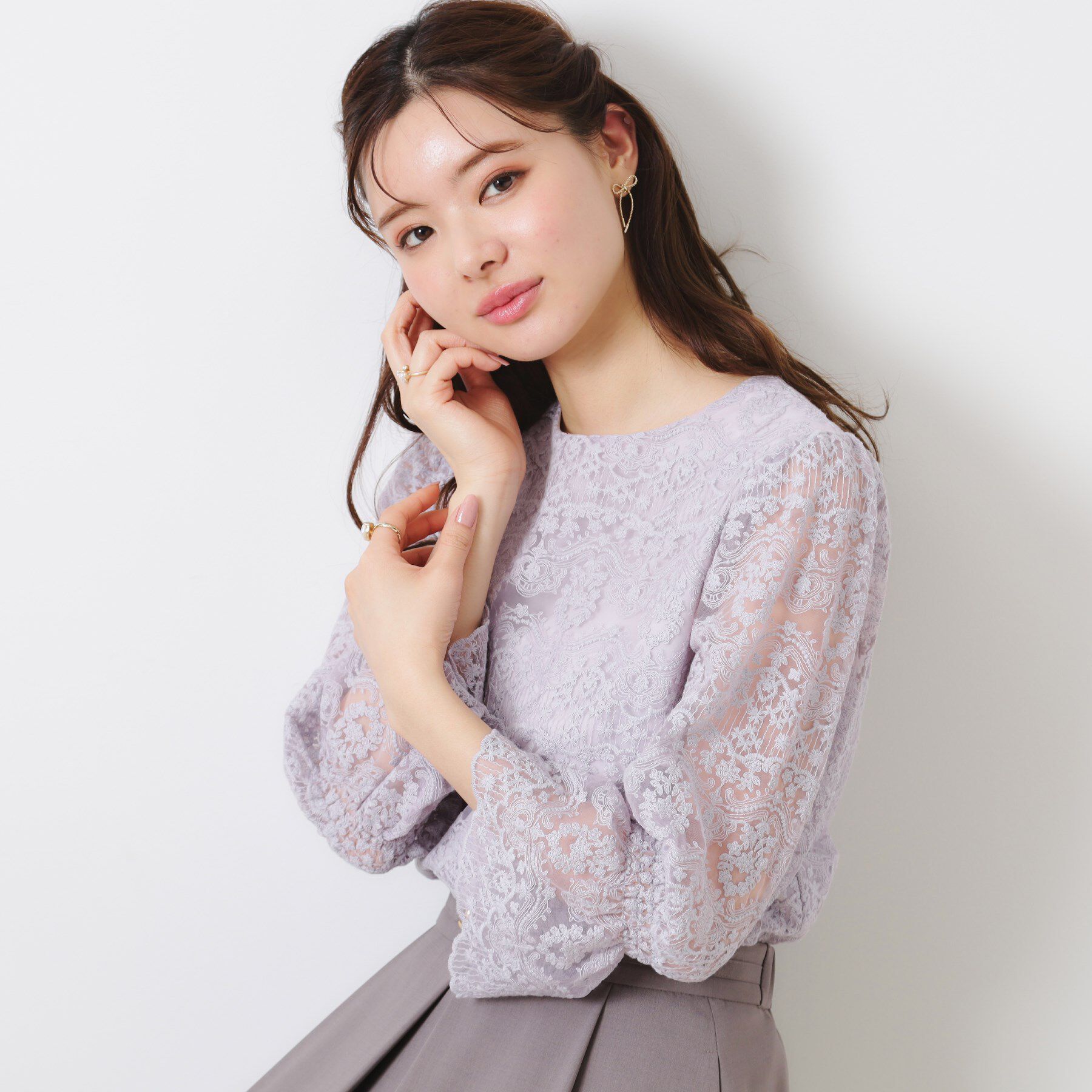 Couture broach「【一枚で着映える・華やか・通勤】エンブロチュール キャンディーズブラウス」|シャツ・ブラウス|サックスブルー(09