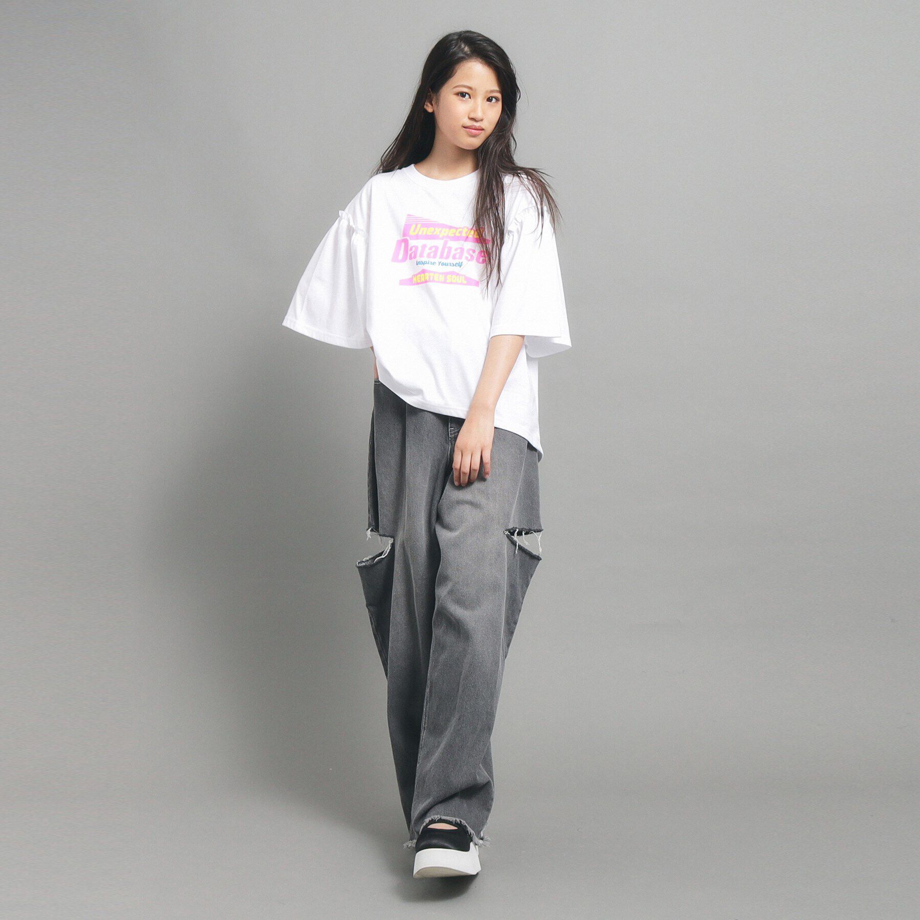 PINK-latte「【130cmあり】ミニフリル付きボリューム袖Tシャツ」|Tシャツ・カットソー|オフホワイト(003