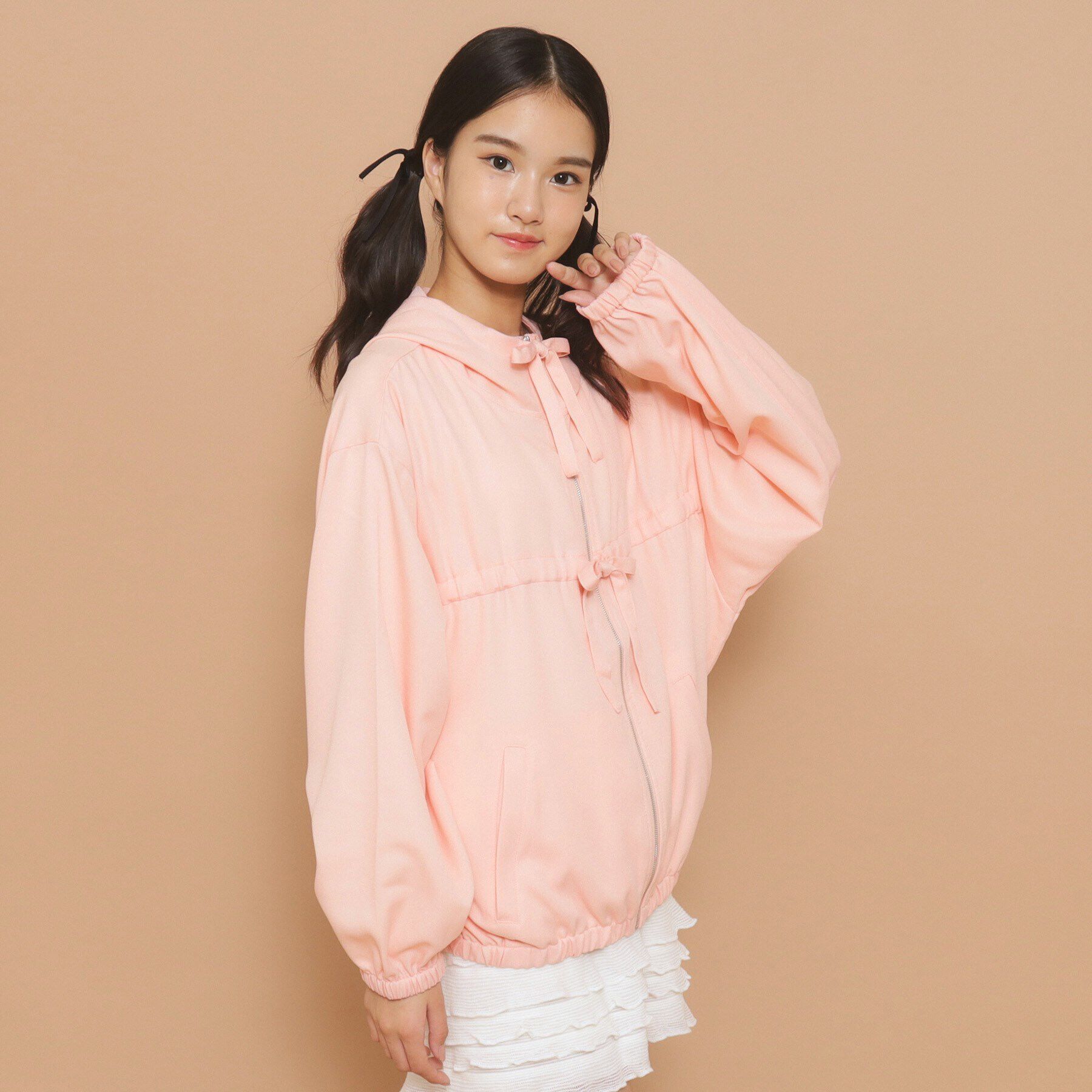 PINK-latte「【130cmあり】フード付き フロントダブルリボンアウター」|ブルゾン・スタジャン|