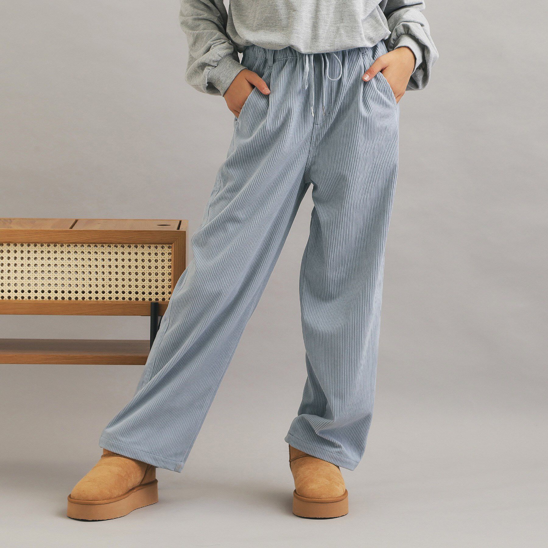 PINK-latte「コーデュロイイージーロングパンツ」|その他|サックスブルー(09