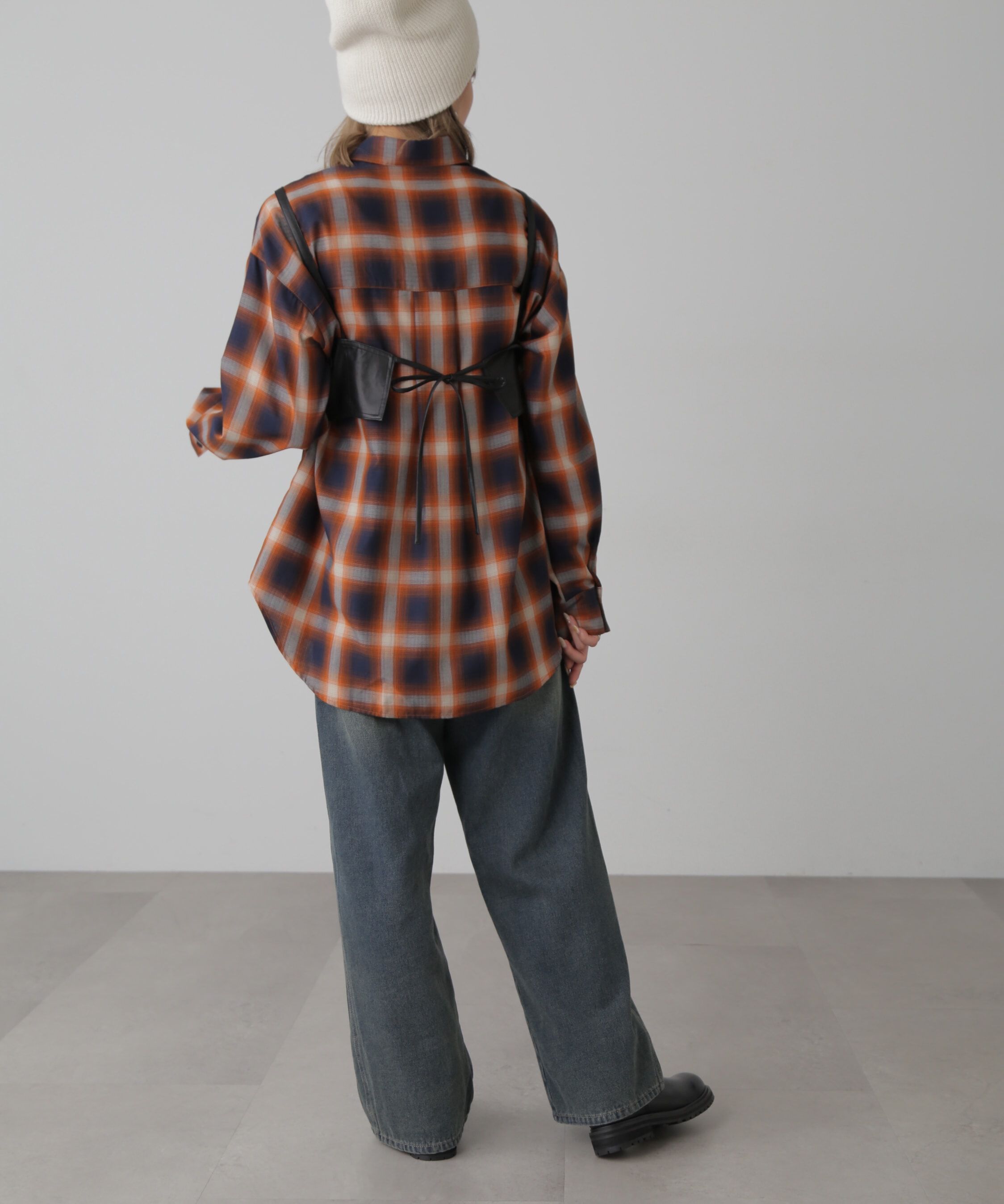  「フェイクレザービスチェ」|シャツ・ブラウス|