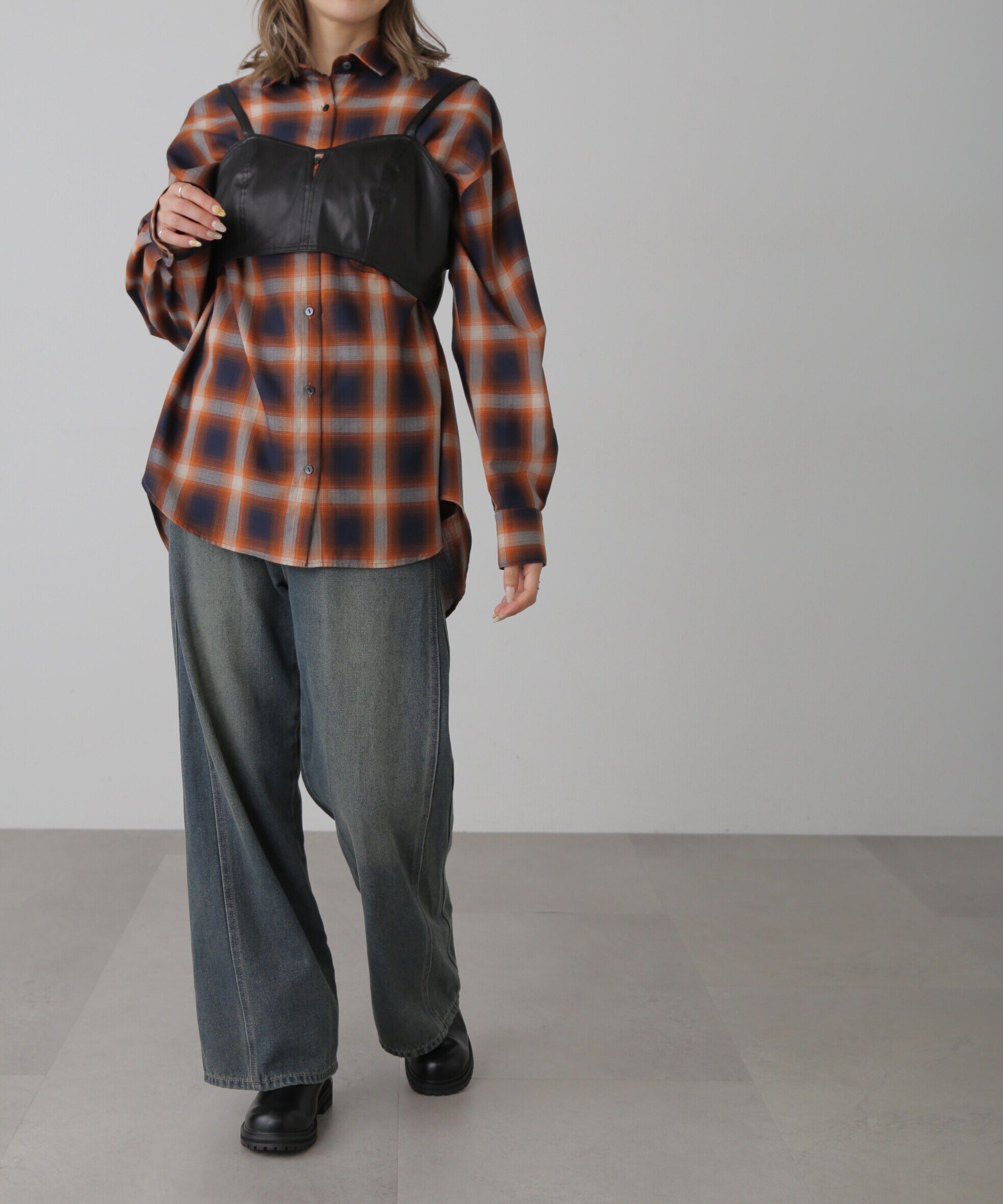  「フェイクレザービスチェ」|シャツ・ブラウス|