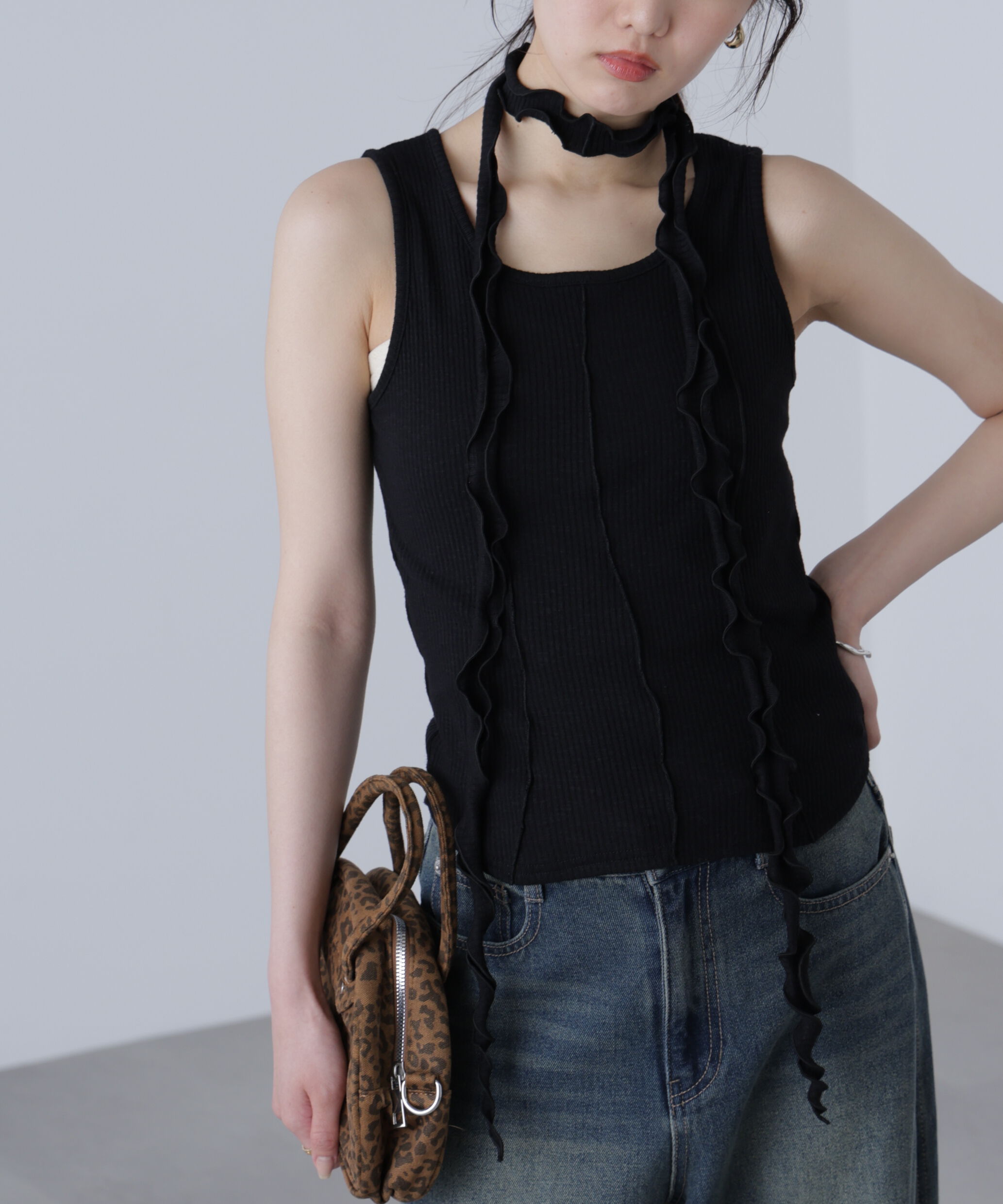  「チョーカー付きフリルディテールタンクトップ」|シャツ・ブラウス|