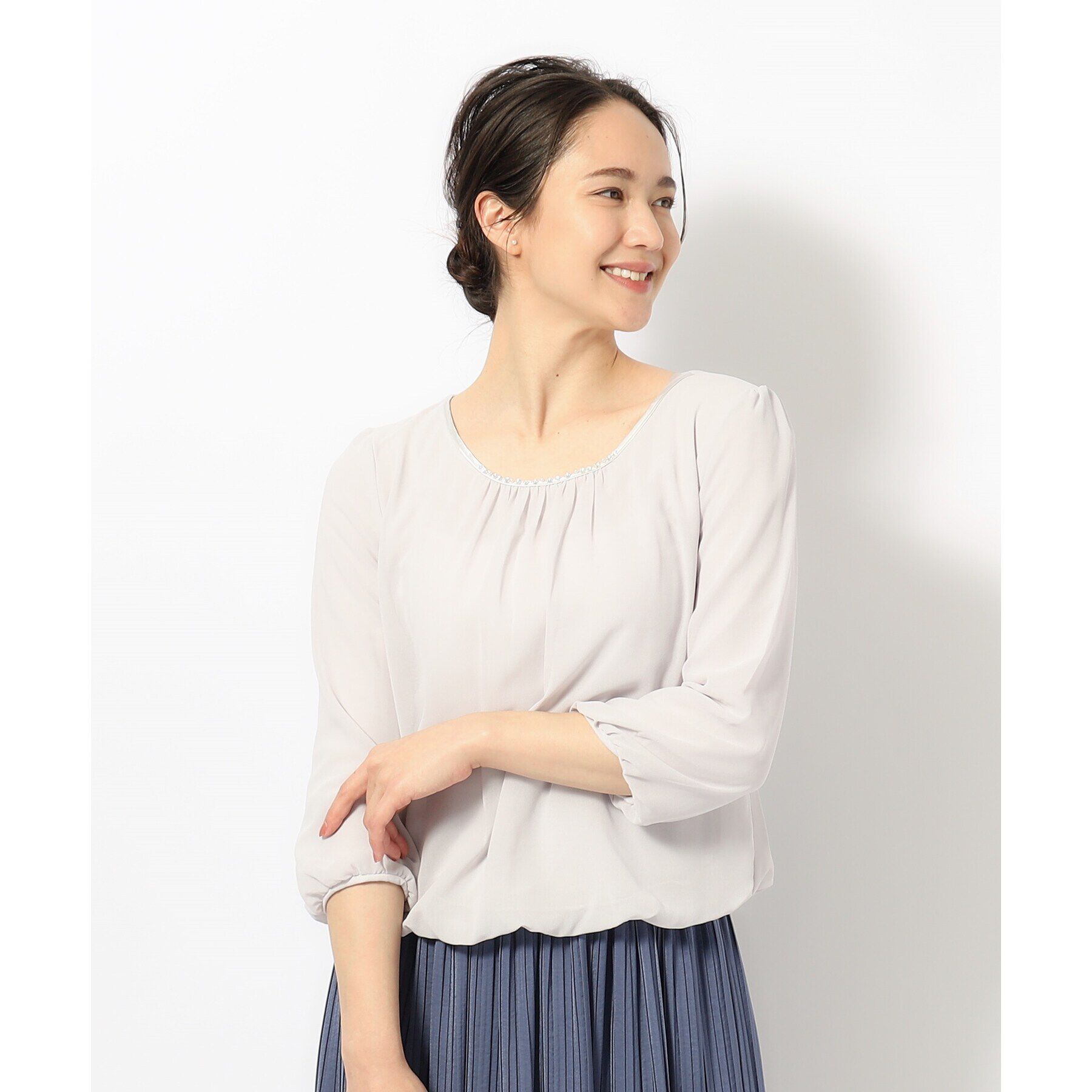 SHOO･LA･RUE「【洗える】ビジュー付きブラウス」|シャツ・ブラウス|