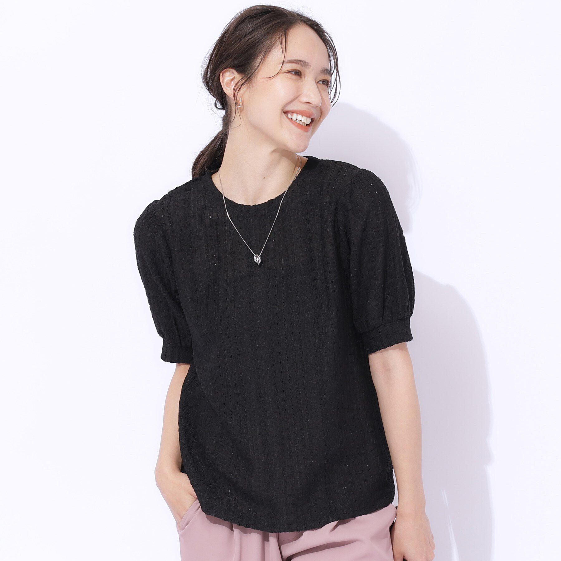 SHOO･LA･RUE「【高レビュー】大人フェミニンな雰囲気漂う　ジャカードレーストップス」|Tシャツ・カットソー|ブラック(019)