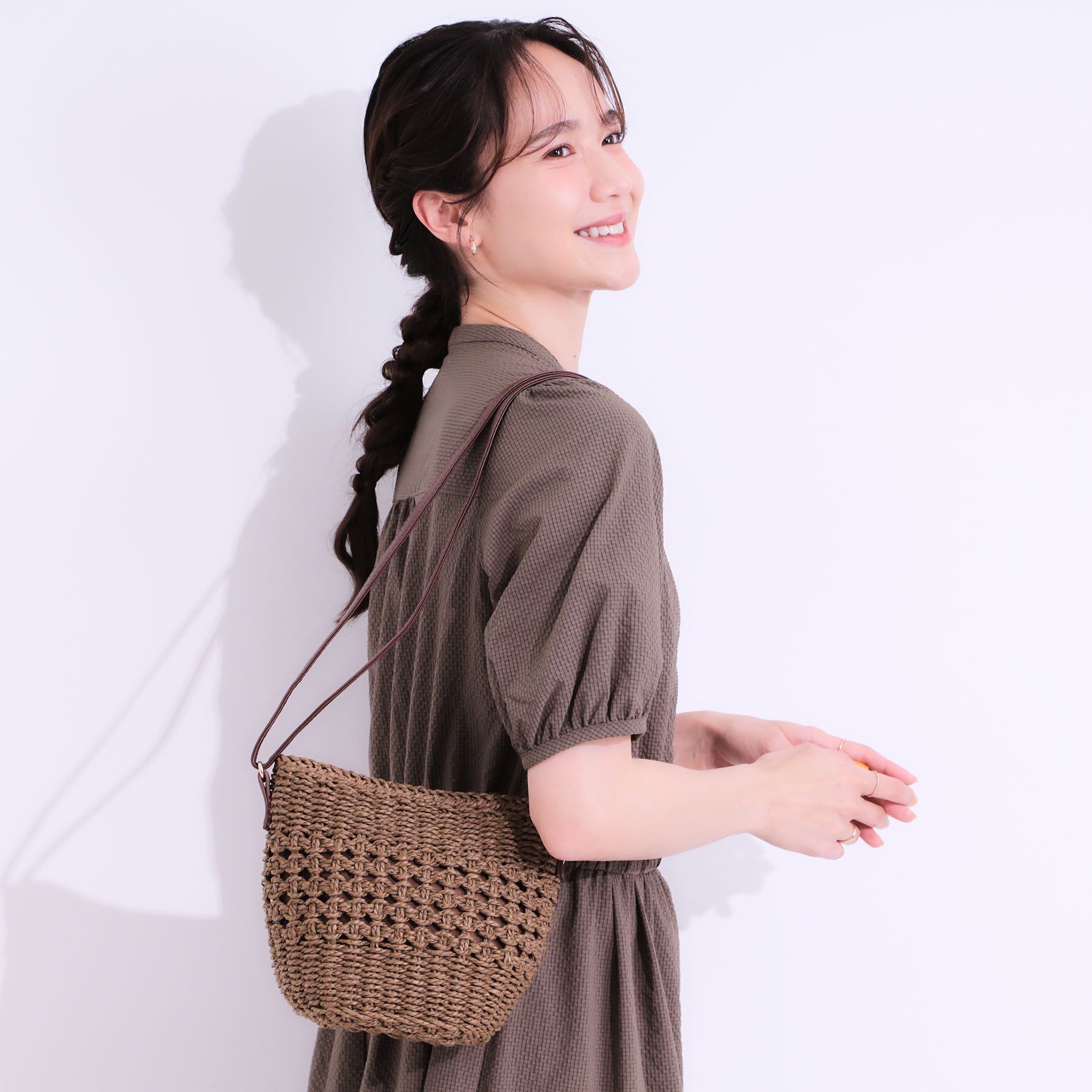 SHOO･LA･RUE「雑材ミニショルダーバッグ」|ショルダー・メッセンジャー|ブラウン(043)