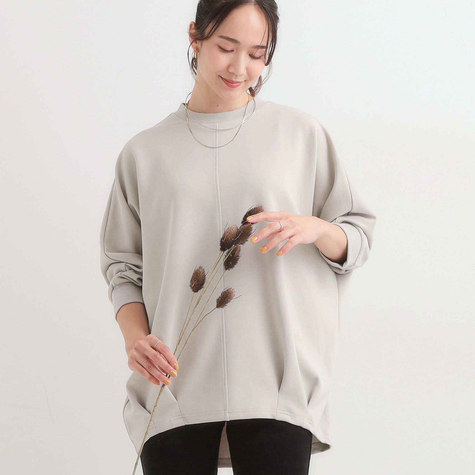 SHOO･LA･RUE「【S-LL/体型カバー】とろみ感が心地よい 裾タック ドルマンチュニック」|チュニック|ライトベージュ(05