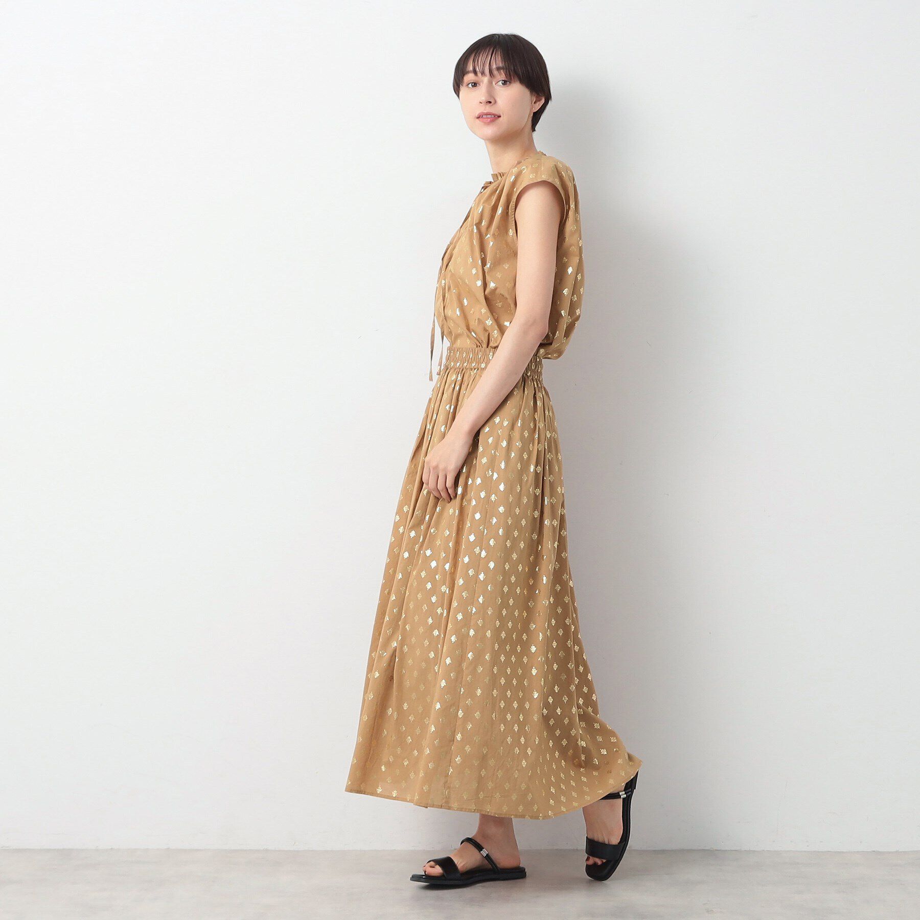 Dessin「【洗える】箔プリントフリルネックブラウス」|シャツ・ブラウス|