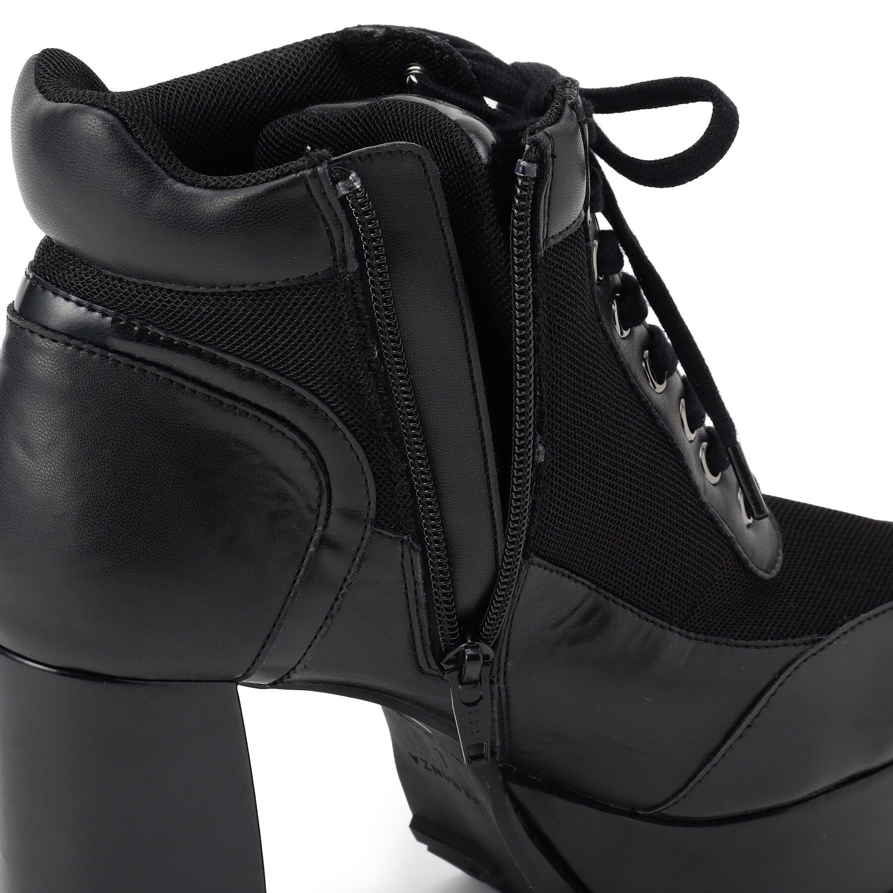 ESPERANZA「【ラク盛り／ショートブーツ】リピーター続出／脚長美脚　厚底メッシュスポーティーショートブーツ」|ショートブーツ|