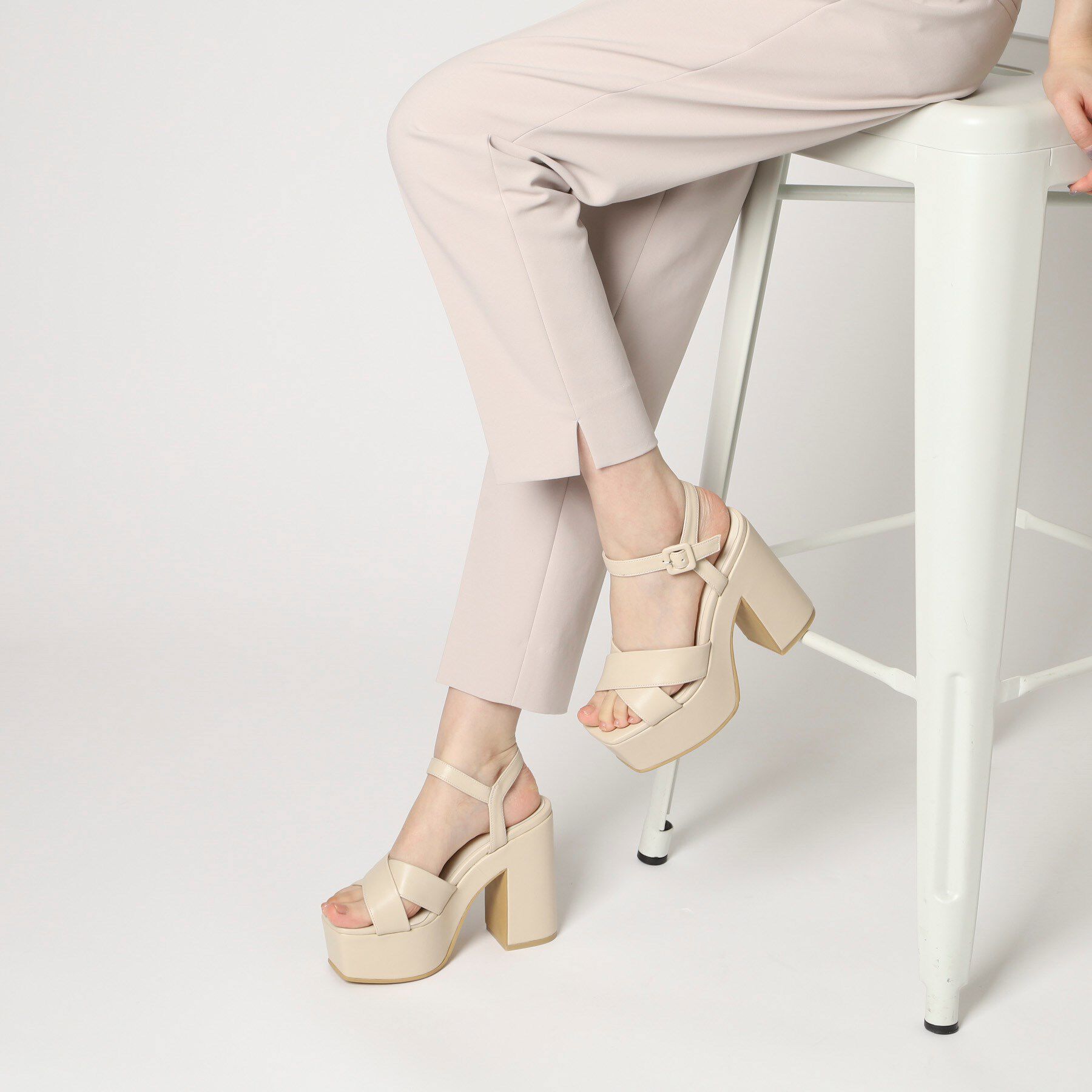 ESPERANZA「◆【ラク盛り／サンダル】リピーター続出／脚長美脚　ラク盛り厚底サンダル　24年Ver」|サンダル|