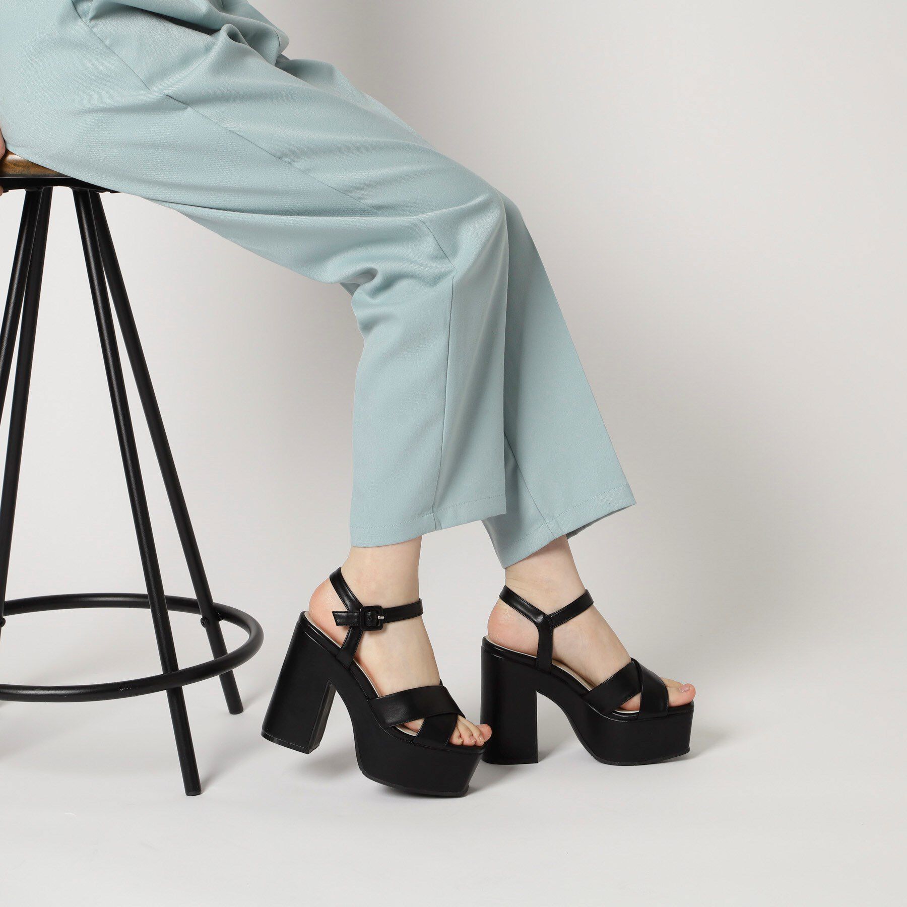 ESPERANZA「◆【ラク盛り／サンダル】リピーター続出／脚長美脚　ラク盛り厚底サンダル　24年Ver」|サンダル|